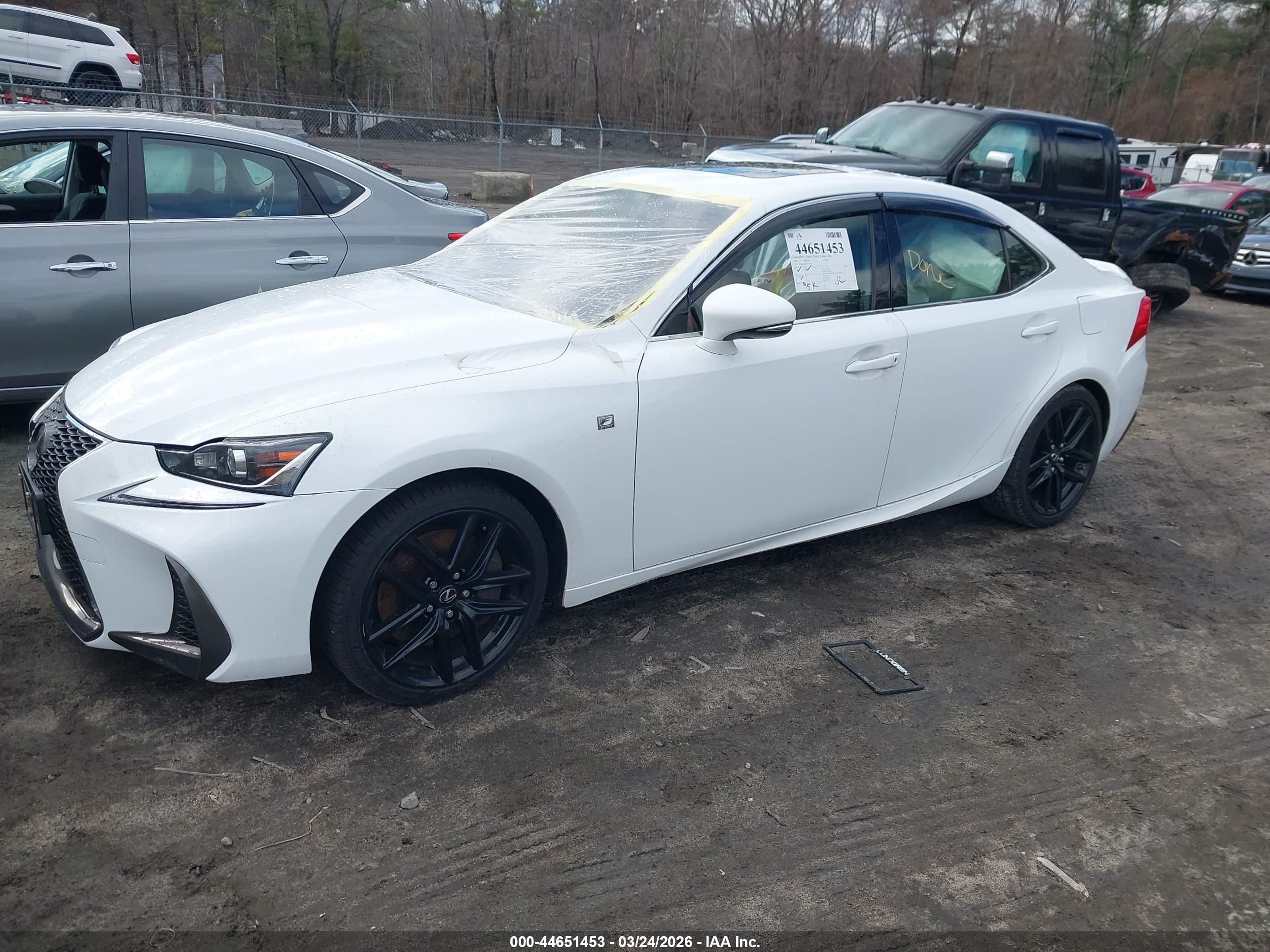 LEXUS IS image 2