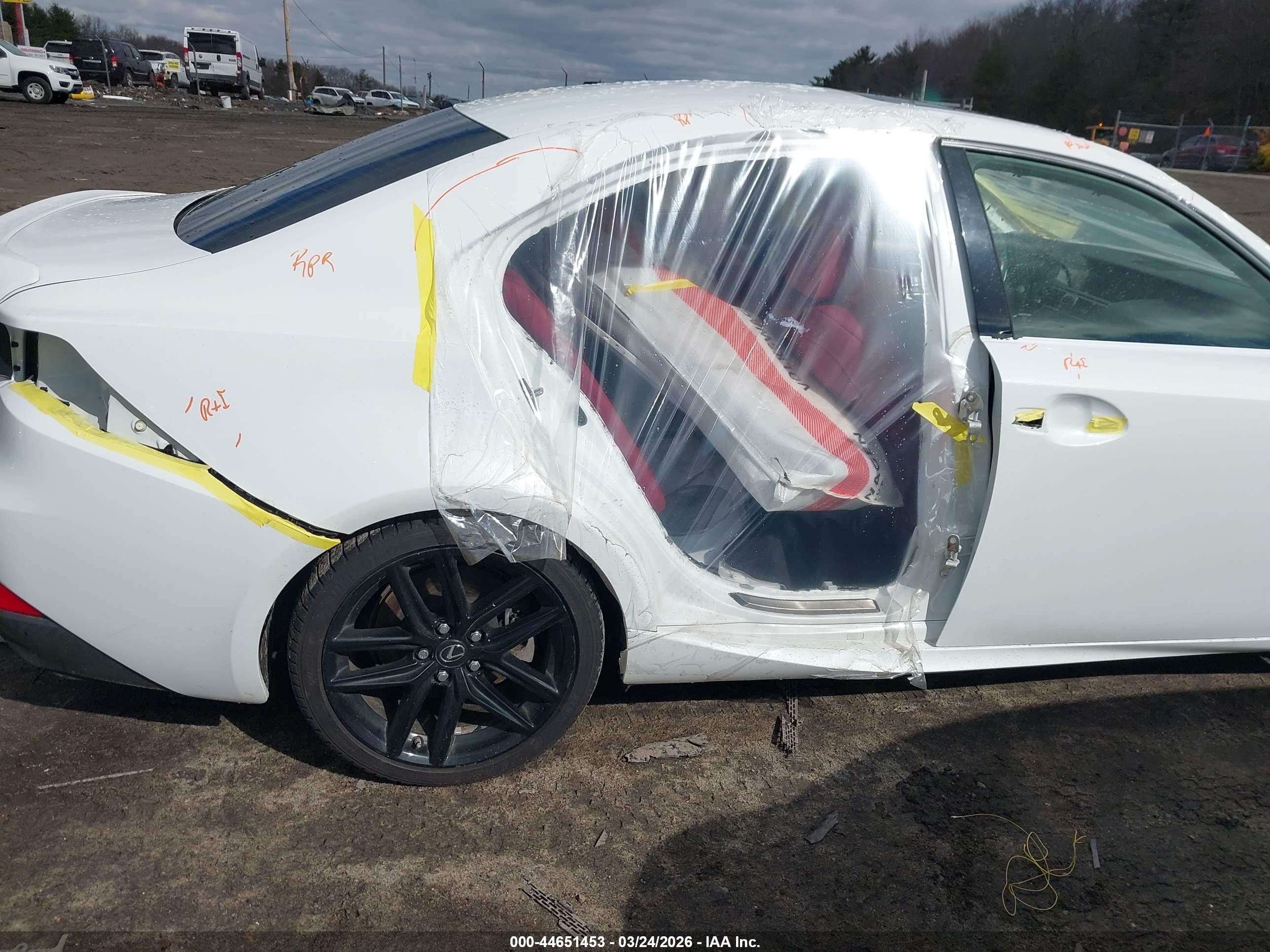 LEXUS IS image 6