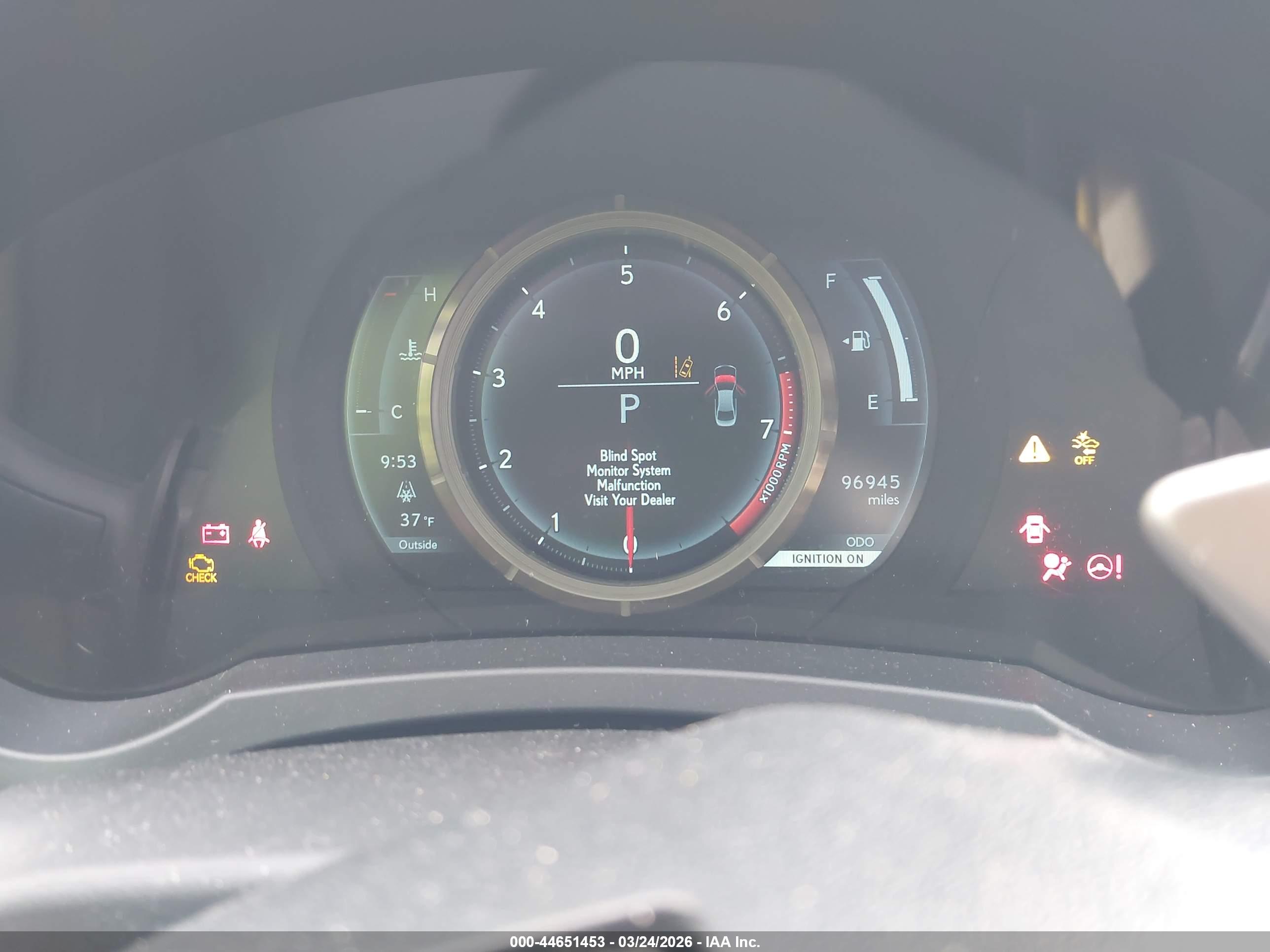 LEXUS IS image 7