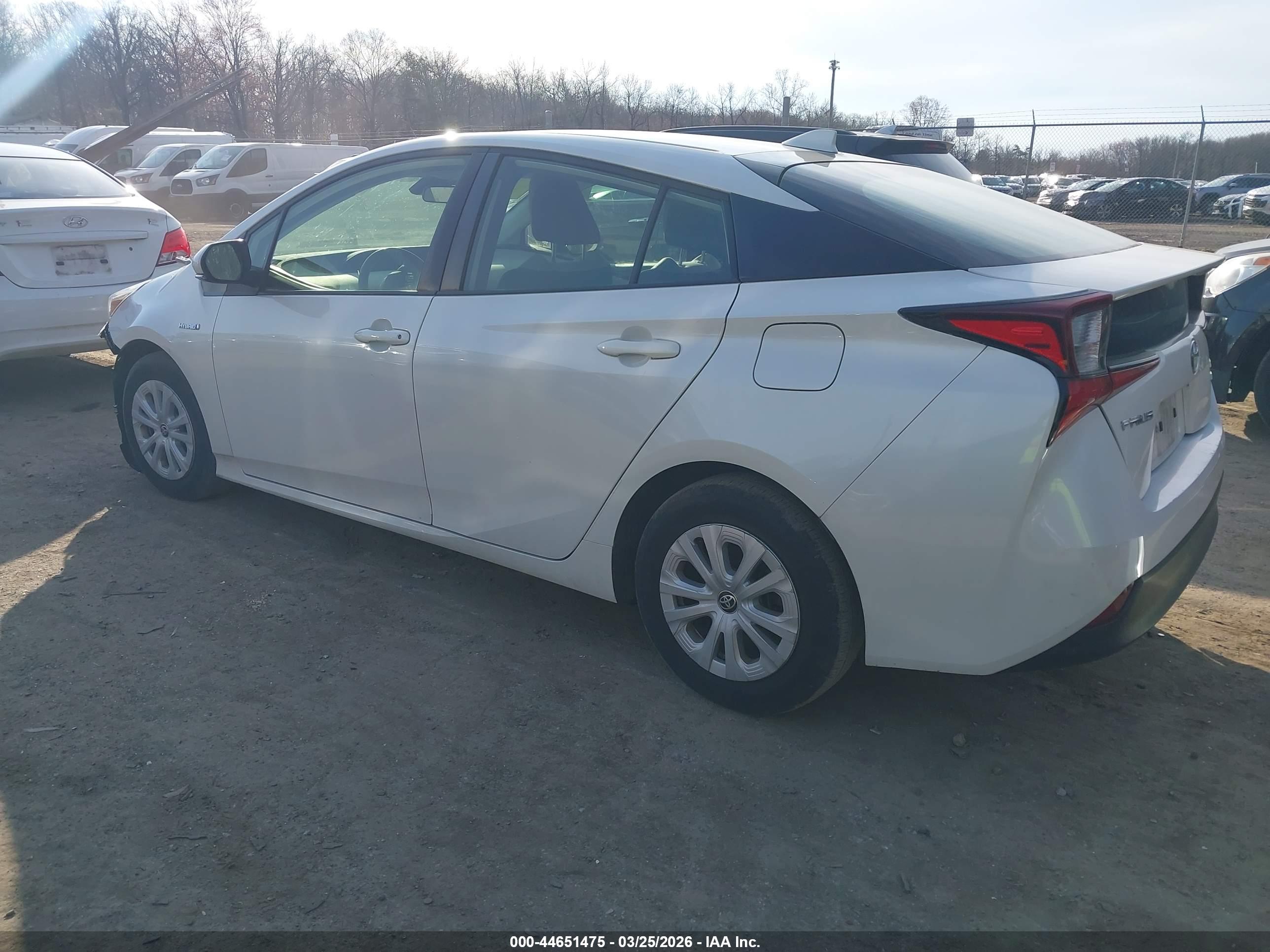 TOYOTA PRIUS image 3