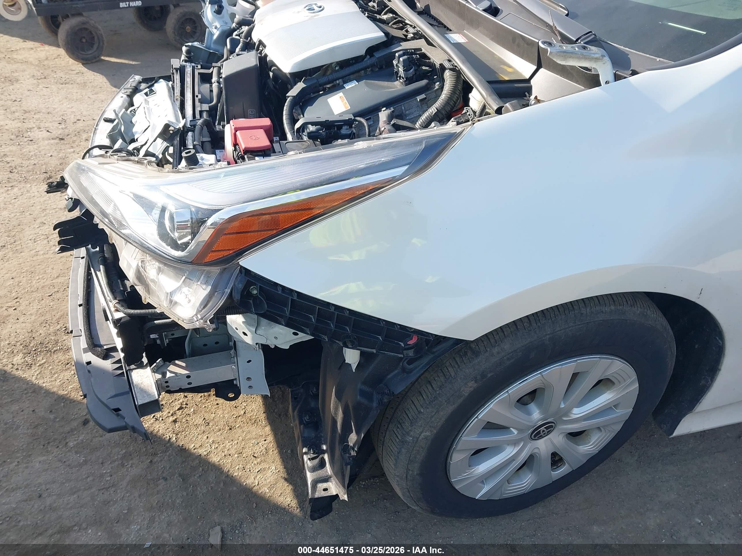 TOYOTA PRIUS image 6