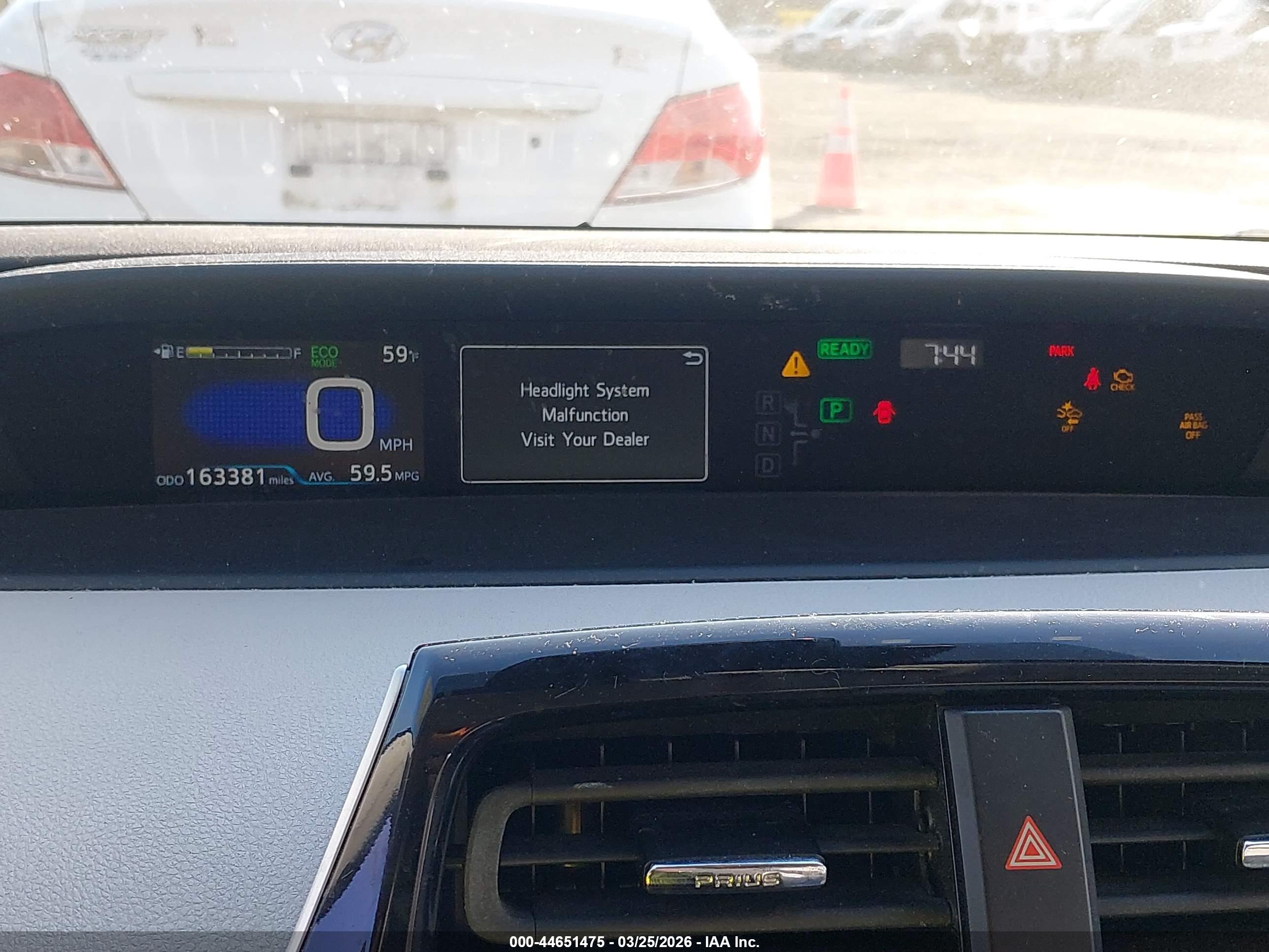 TOYOTA PRIUS image 7