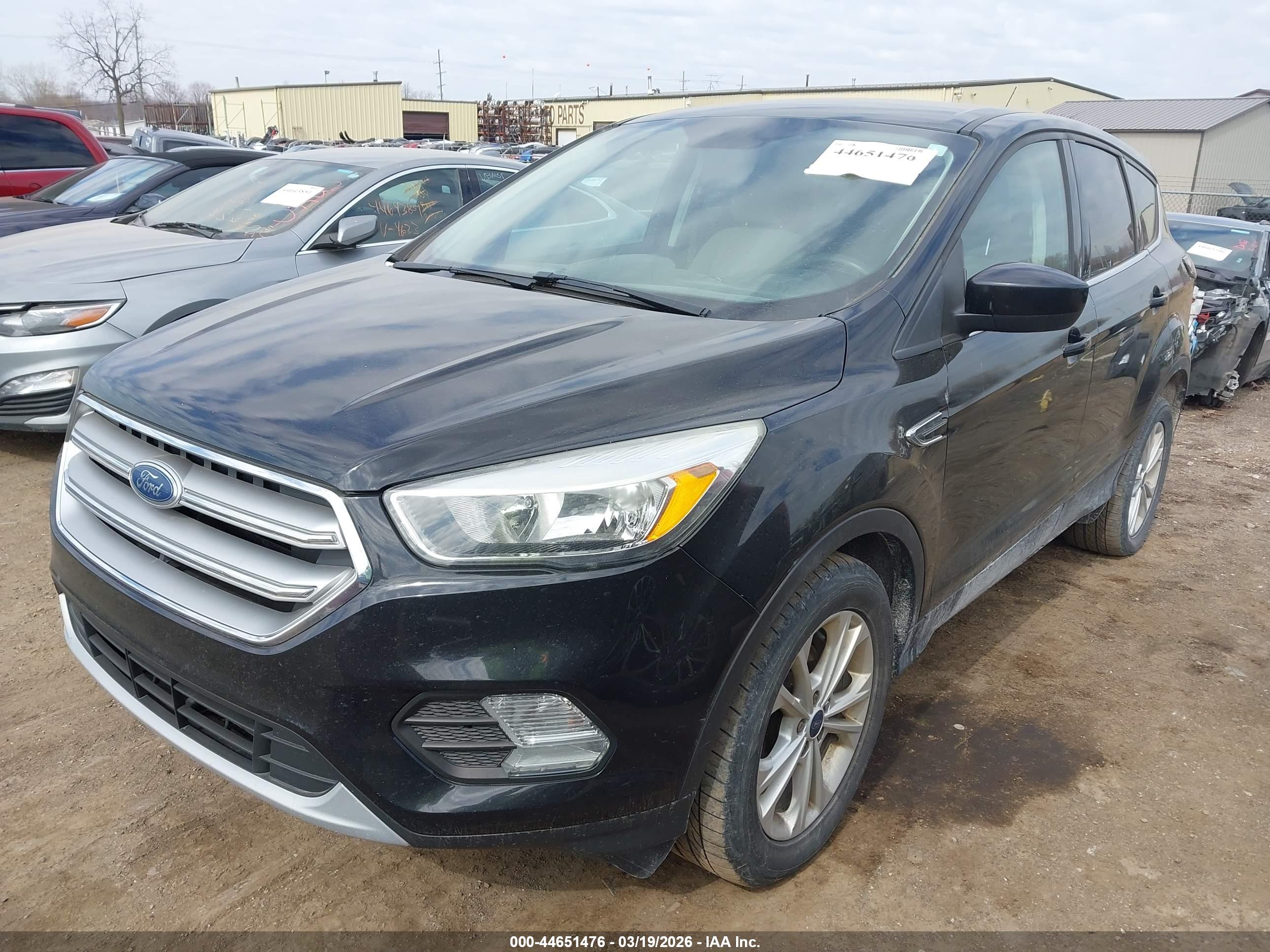 FORD ESCAPE image 2