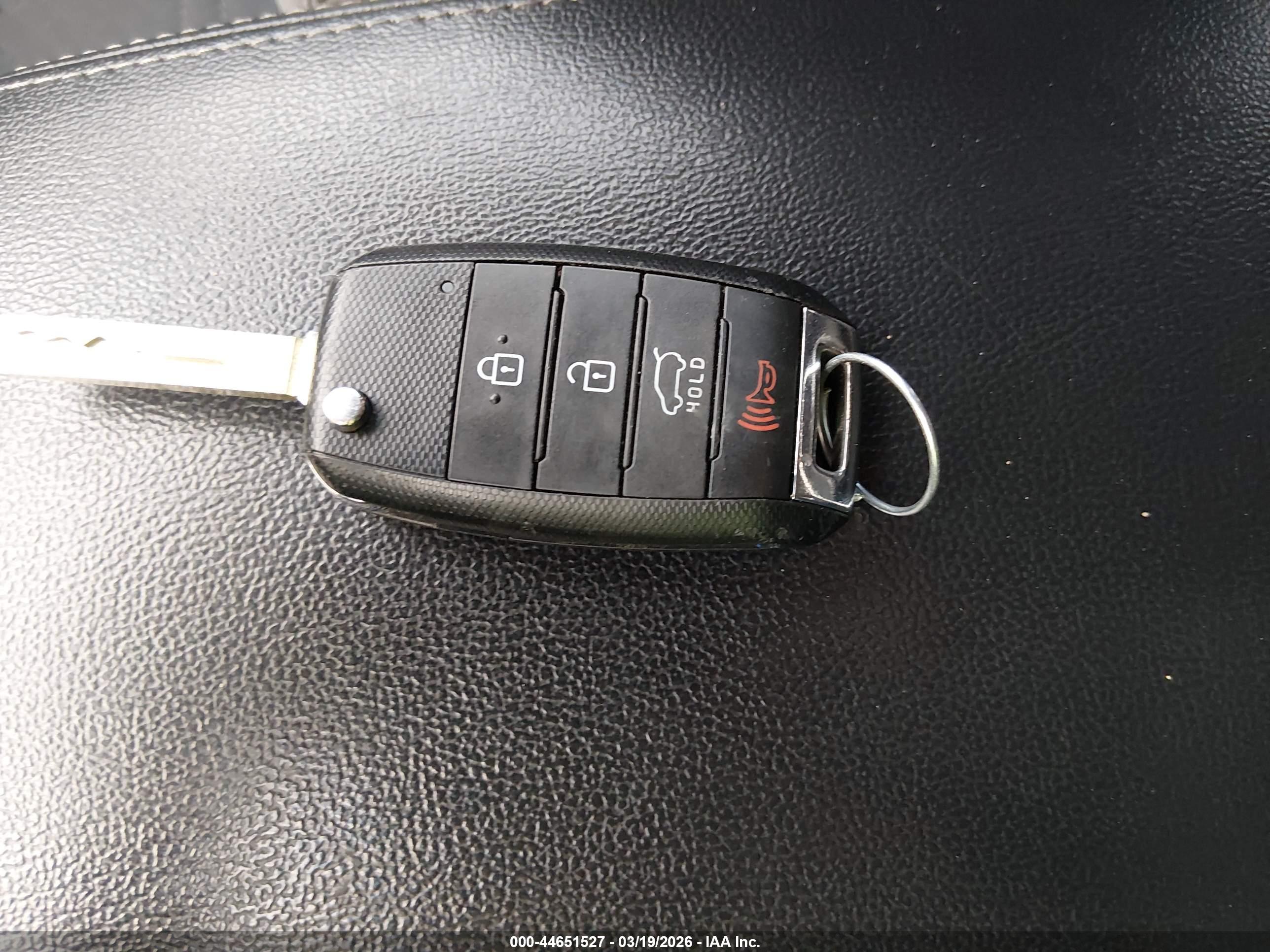KIA SORENTO image 11