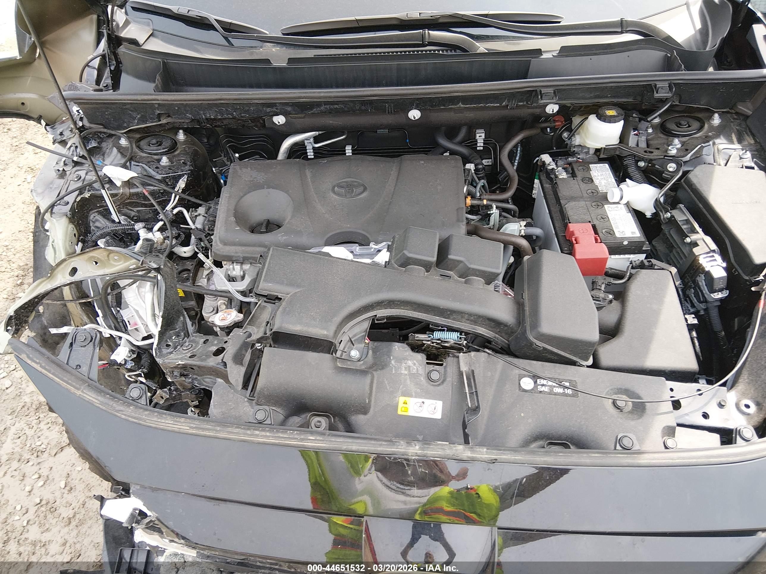 TOYOTA RAV4 image 10