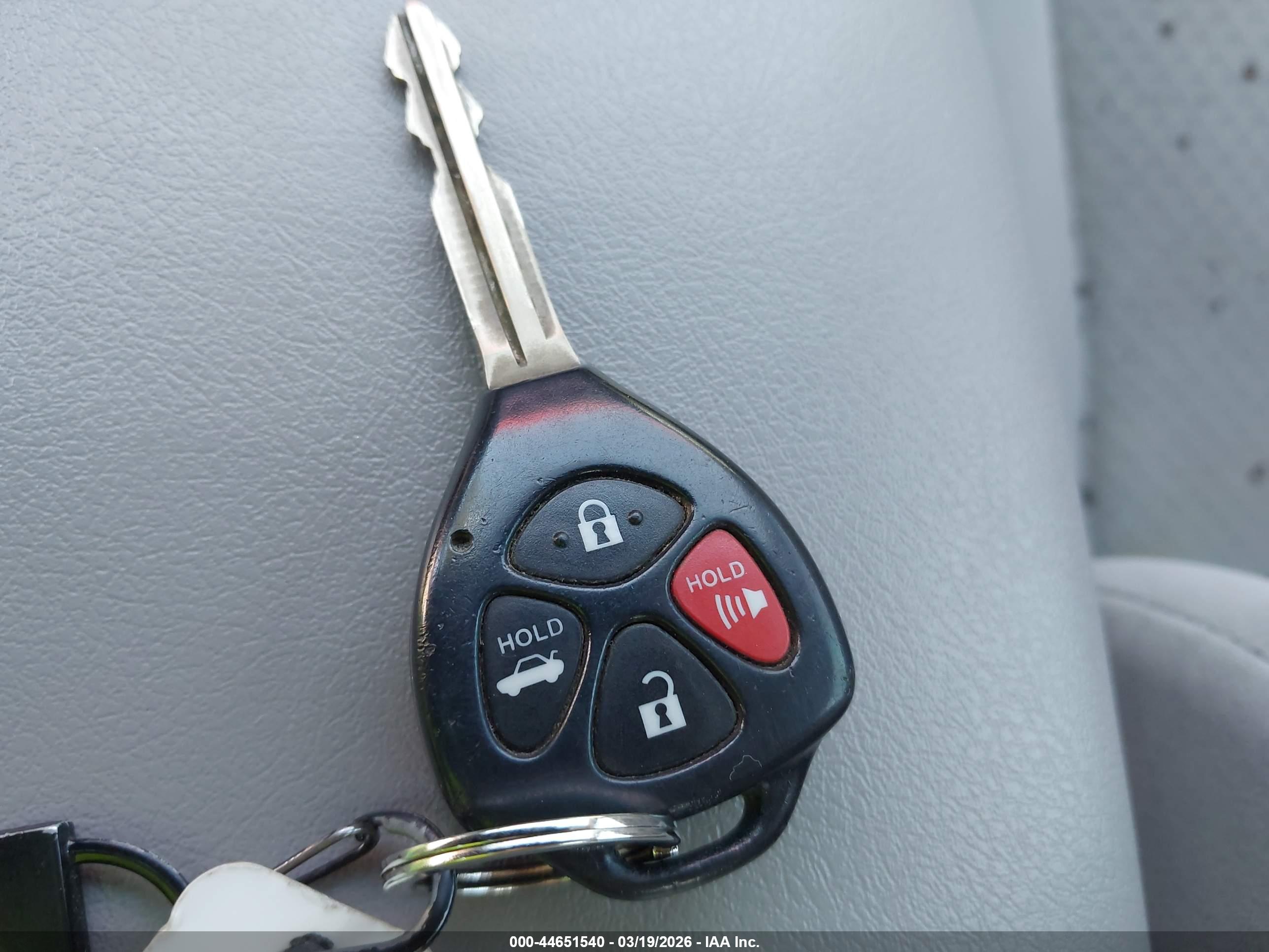 TOYOTA CAMRY image 11