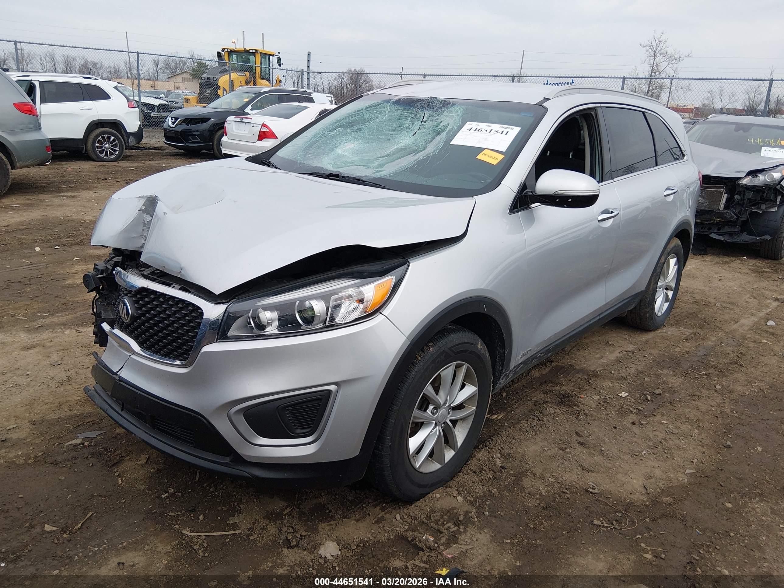 KIA SORENTO image 2