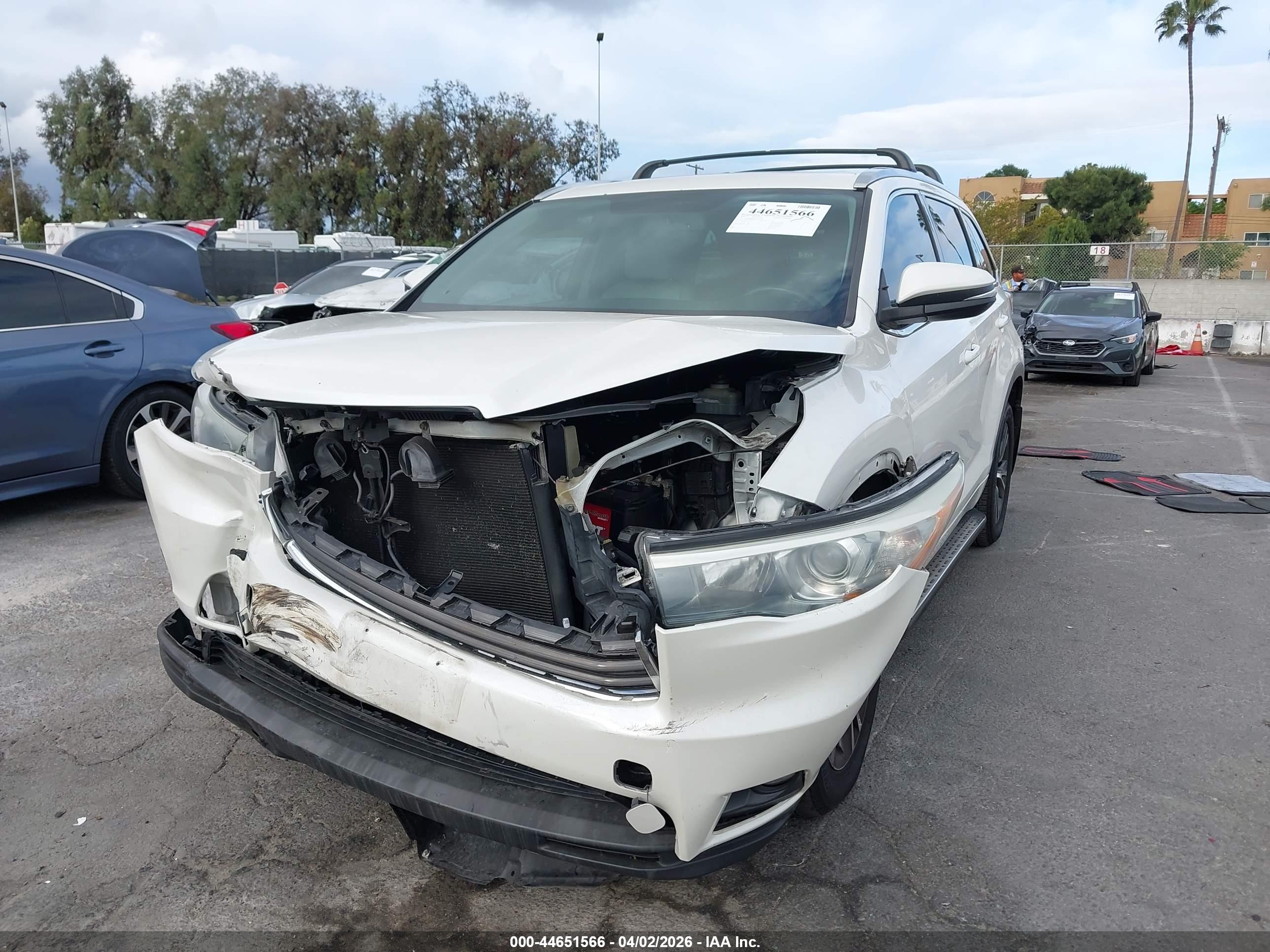 TOYOTA HIGHLANDER image 2