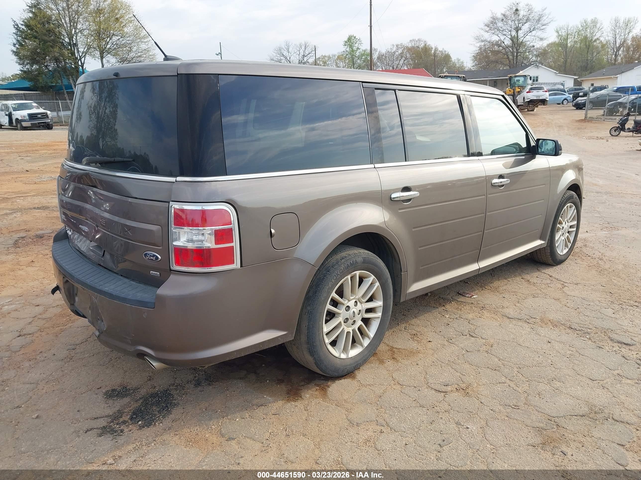 FORD FLEX image 4