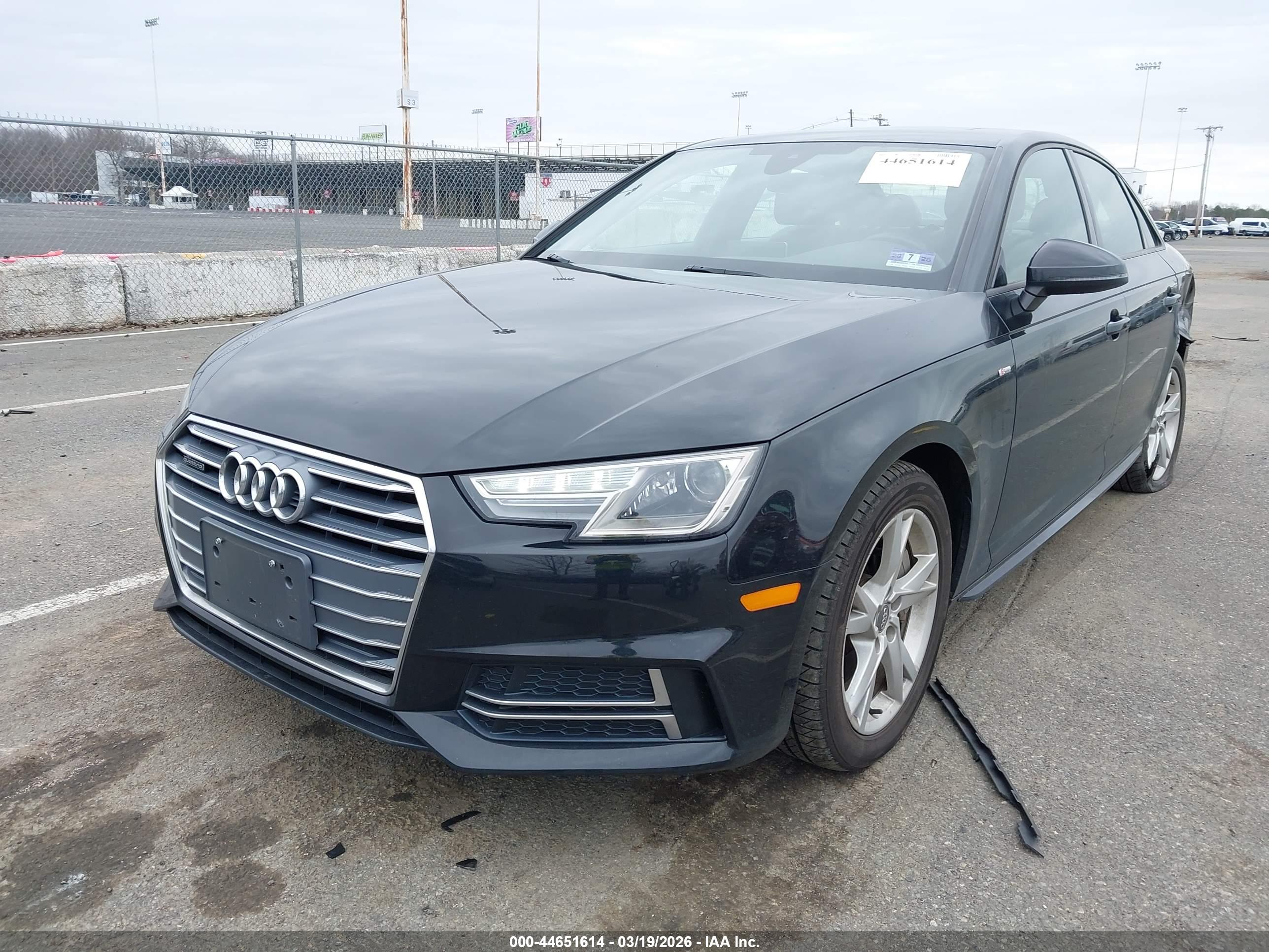 AUDI A4 image 2