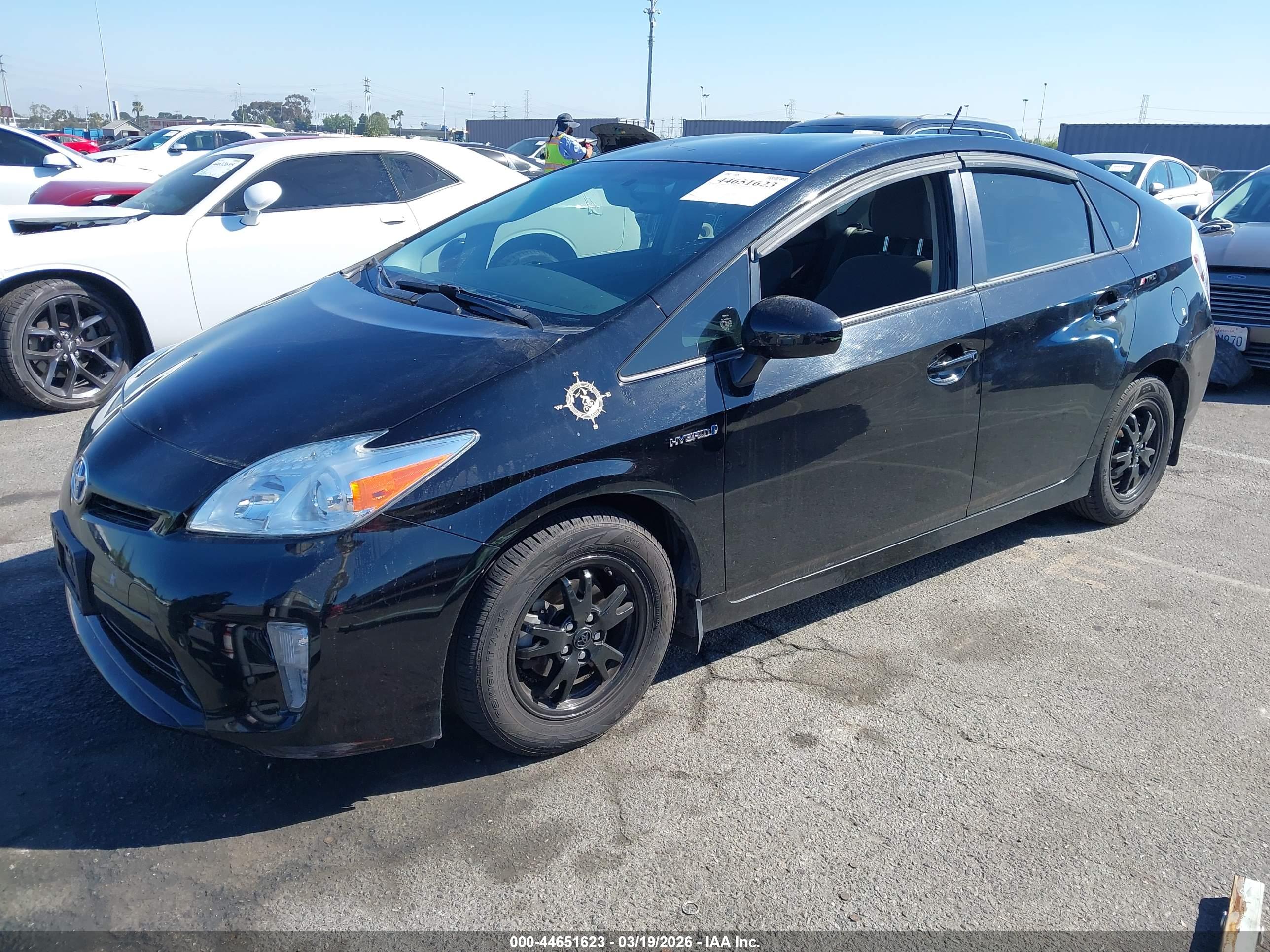 TOYOTA PRIUS image 2