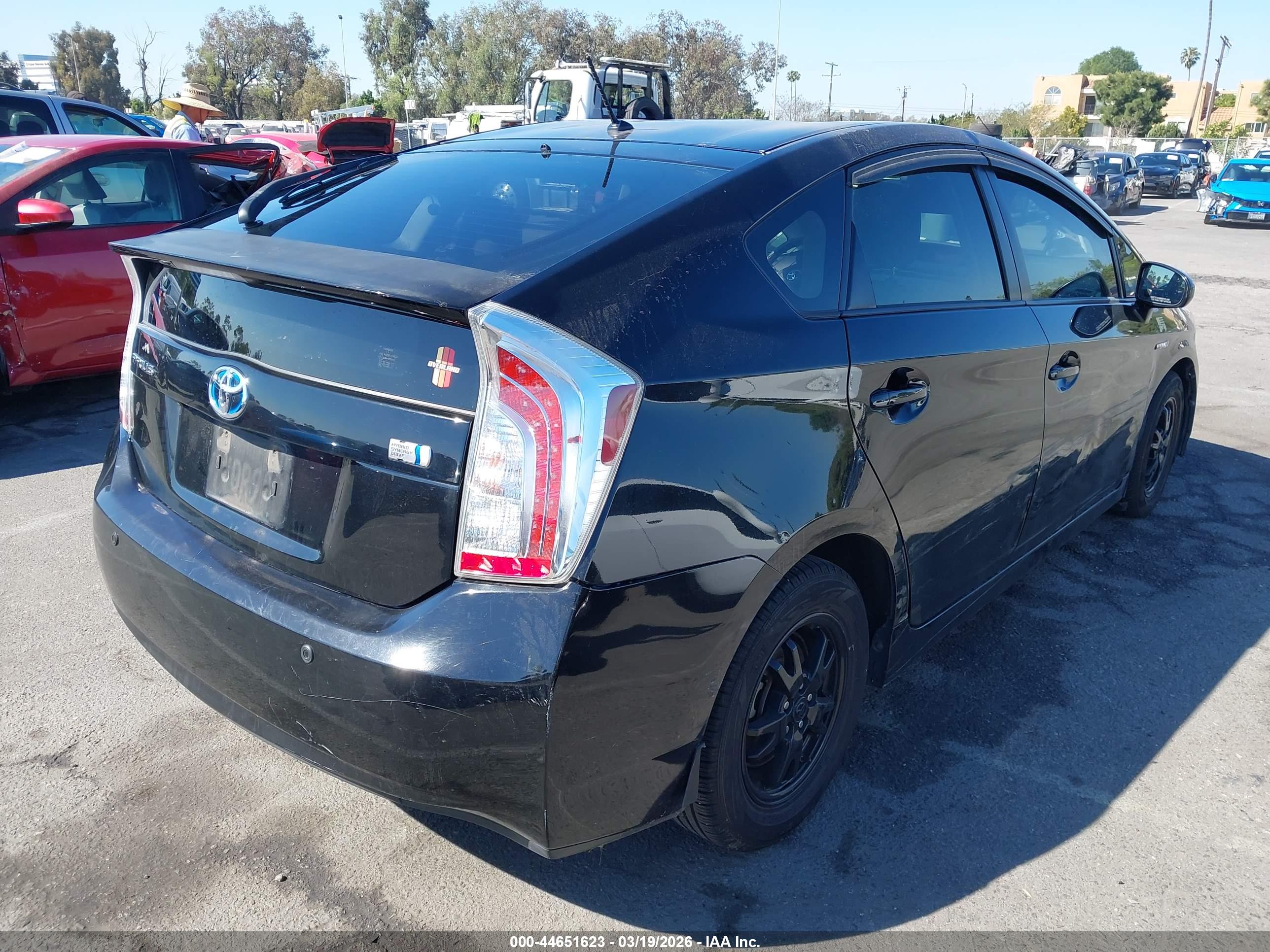 TOYOTA PRIUS image 4