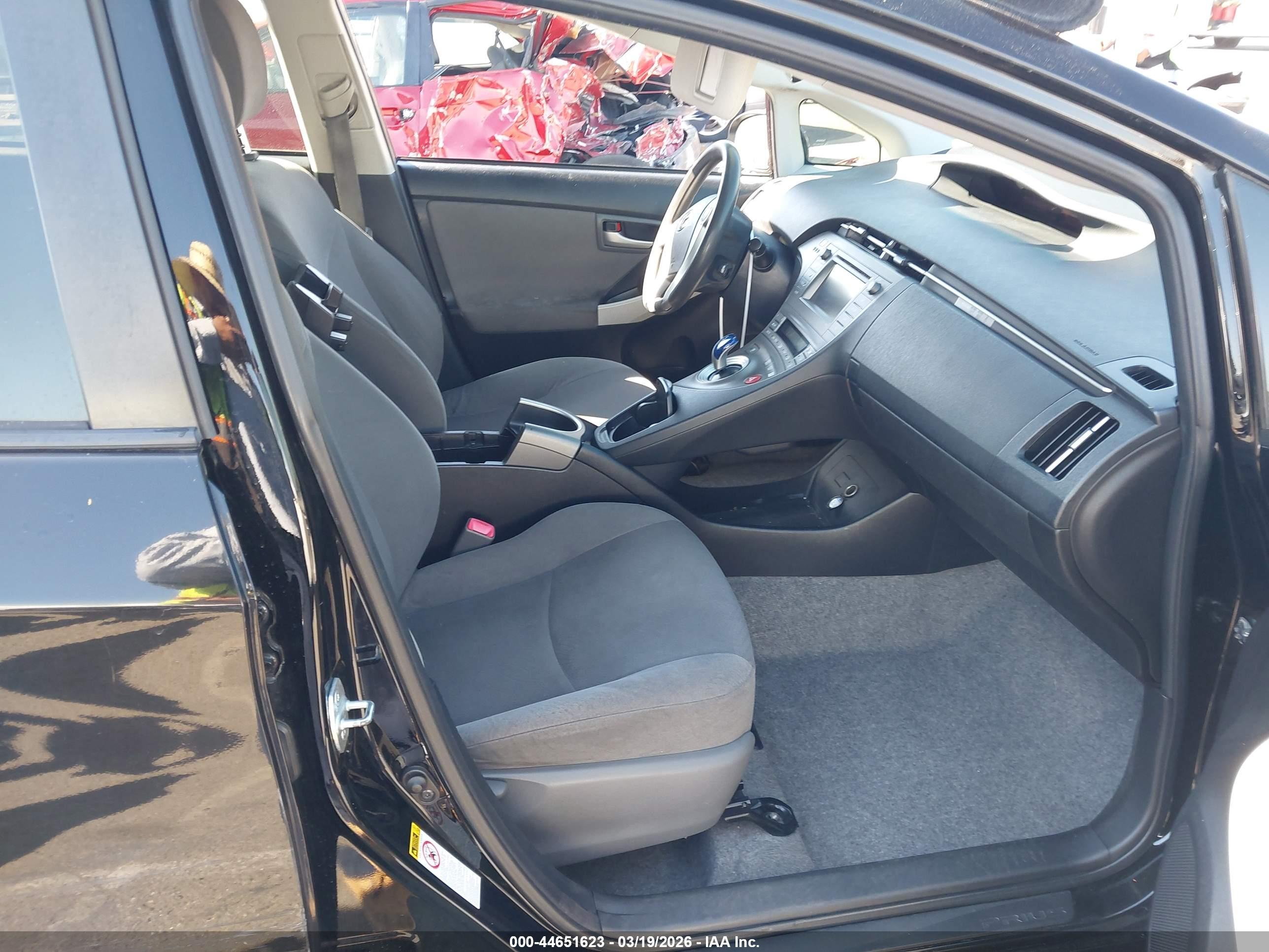 TOYOTA PRIUS image 5
