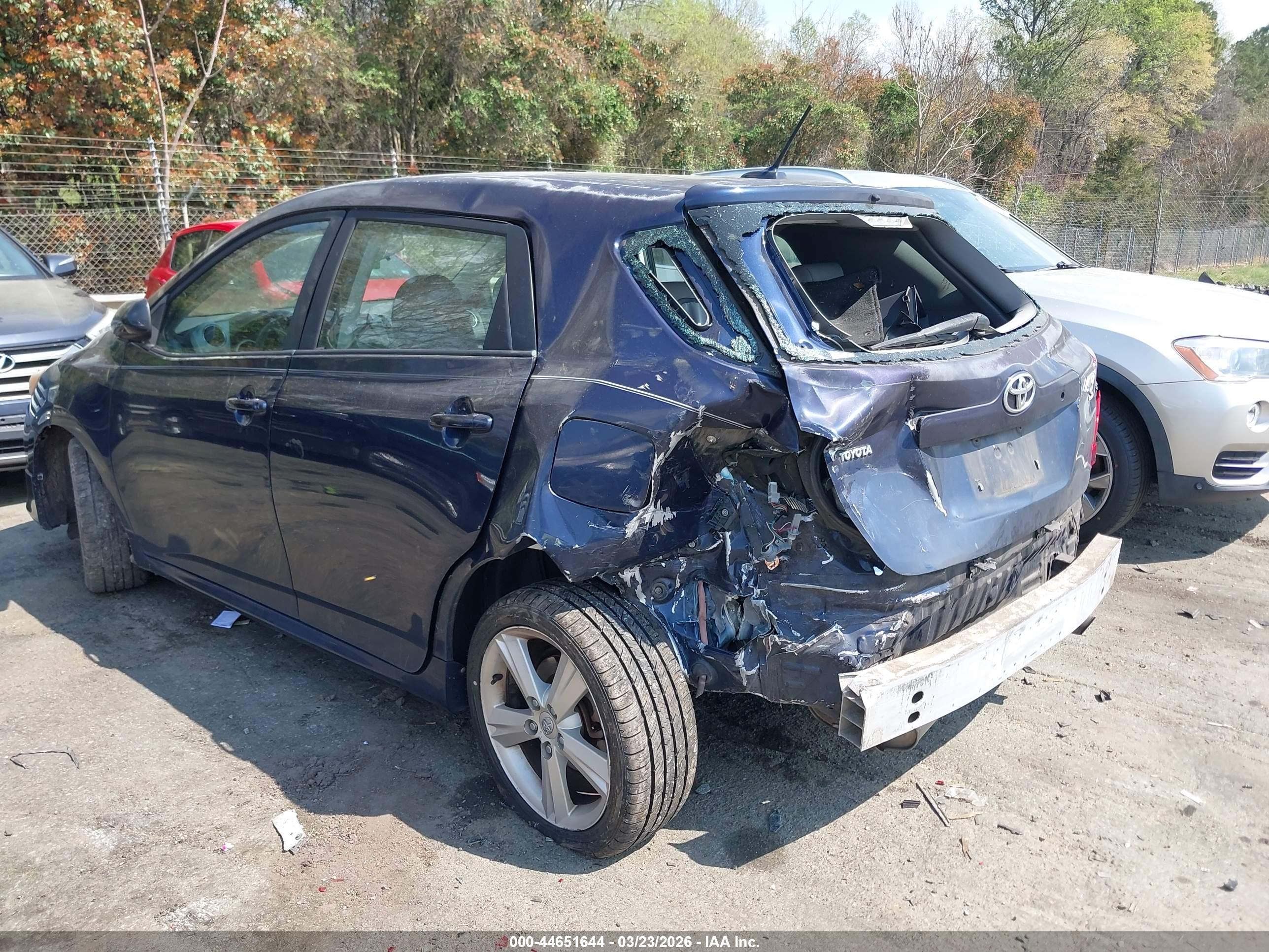 TOYOTA MATRIX image 3
