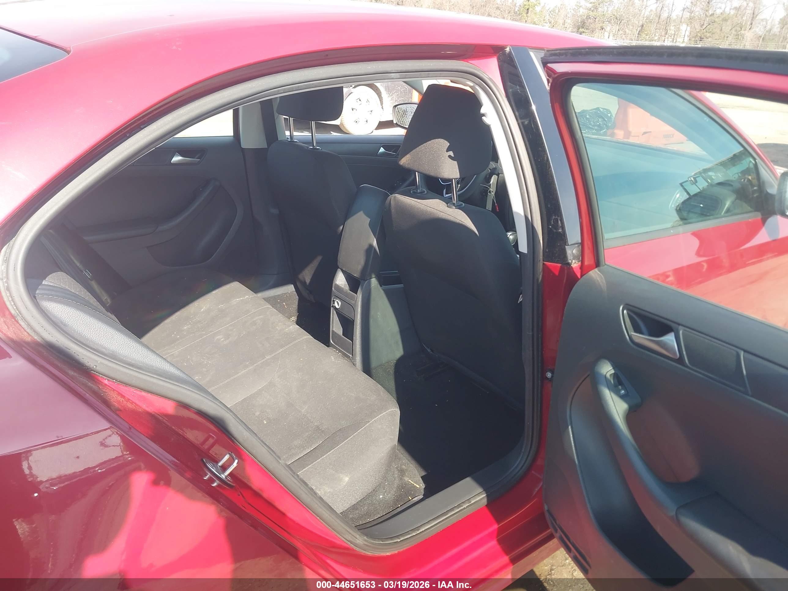 VOLKSWAGEN JETTA image 8