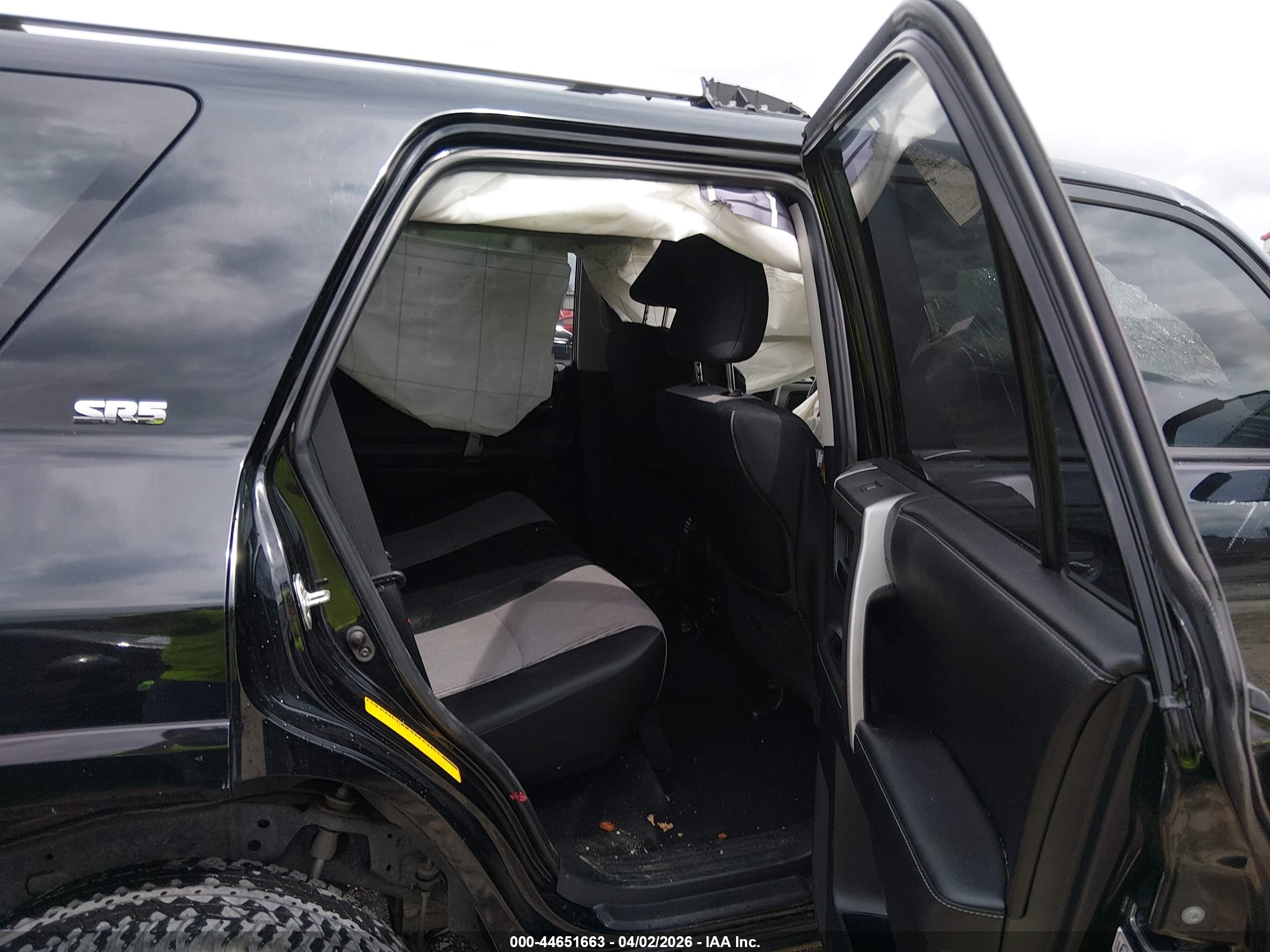 TOYOTA 4RUNNER image 8