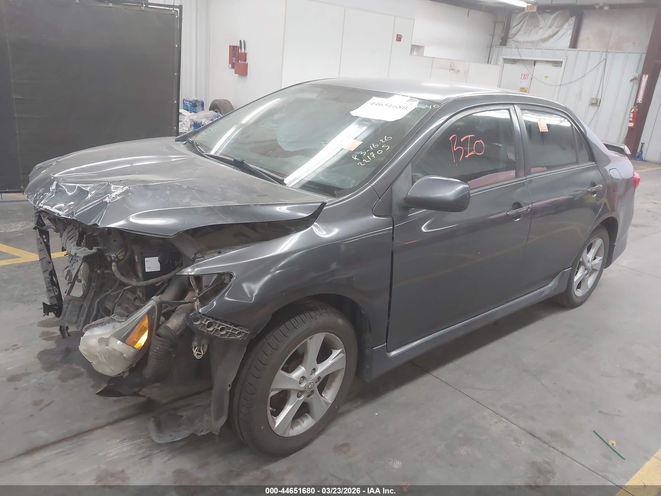 TOYOTA COROLLA image 2