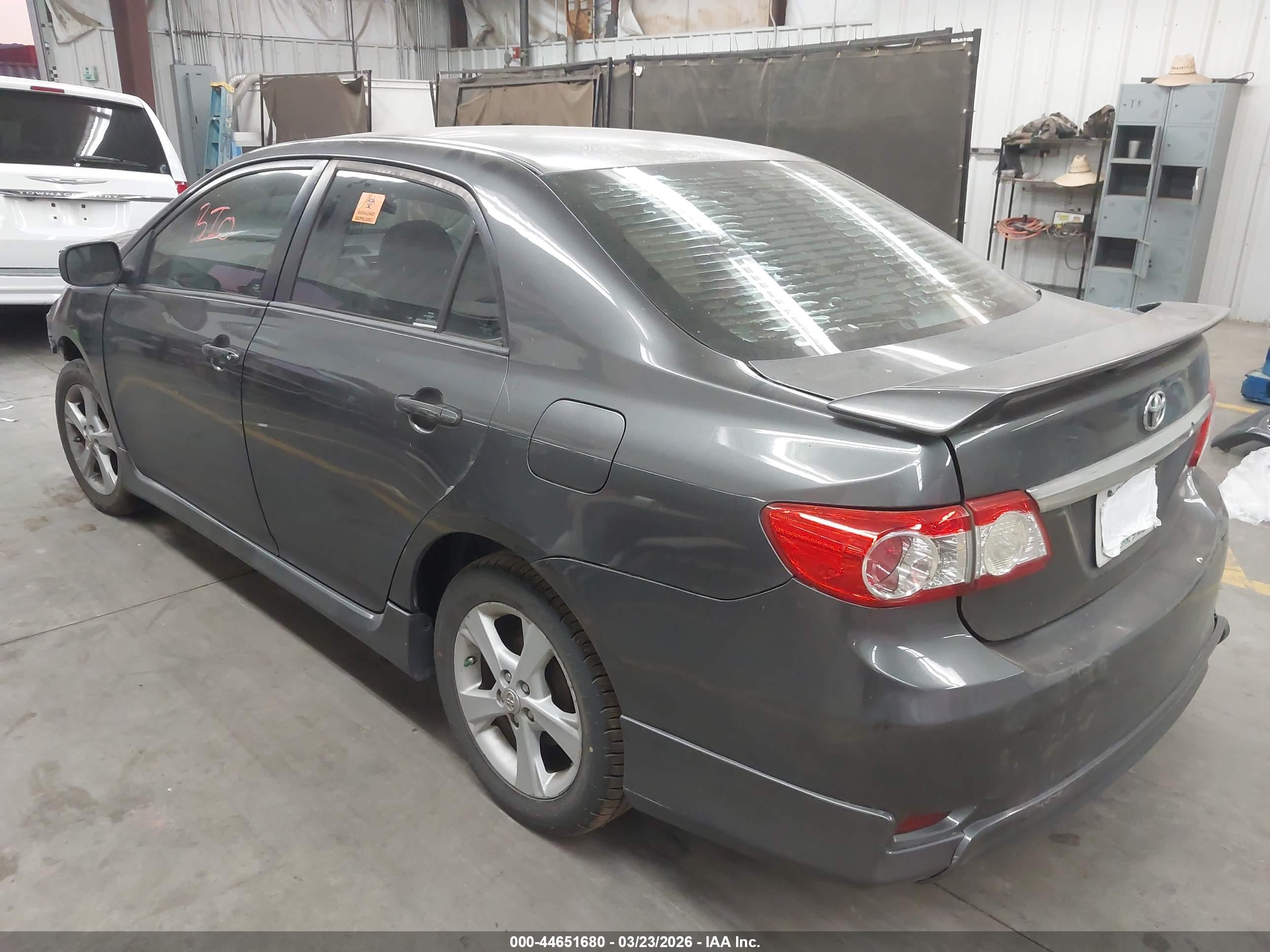 TOYOTA COROLLA image 3