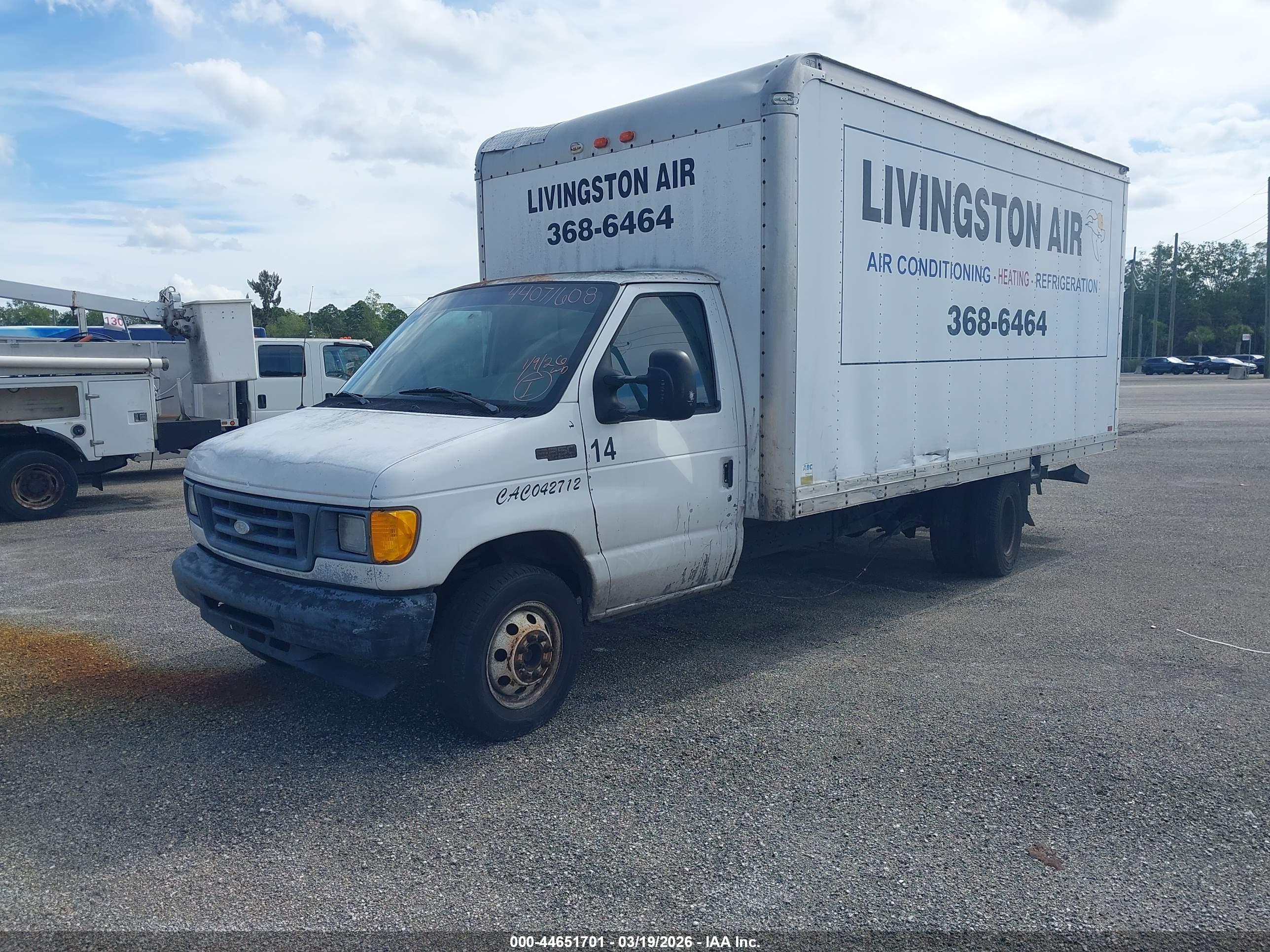 FORD E-350 image 2