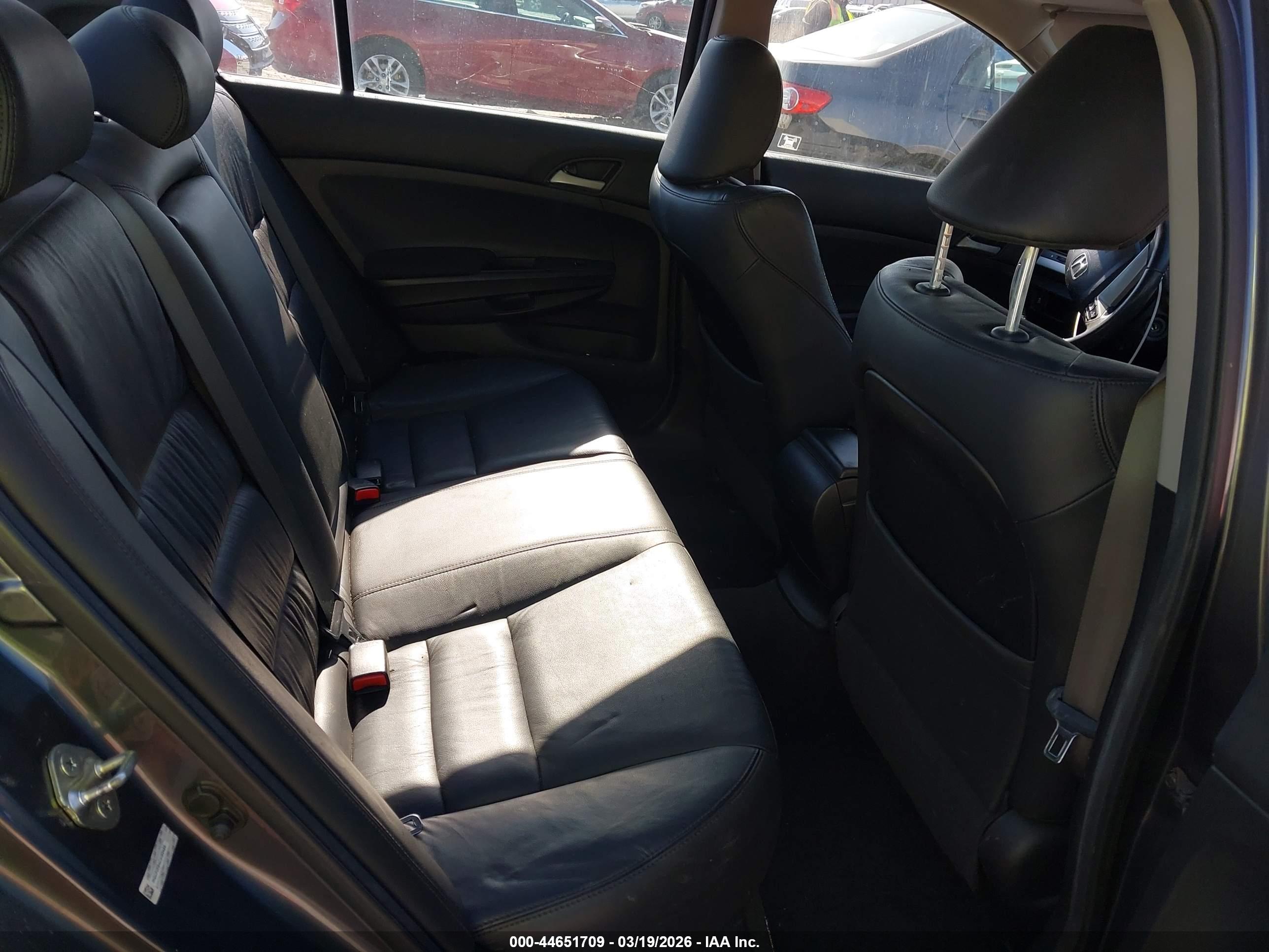 HONDA ACCORD image 8