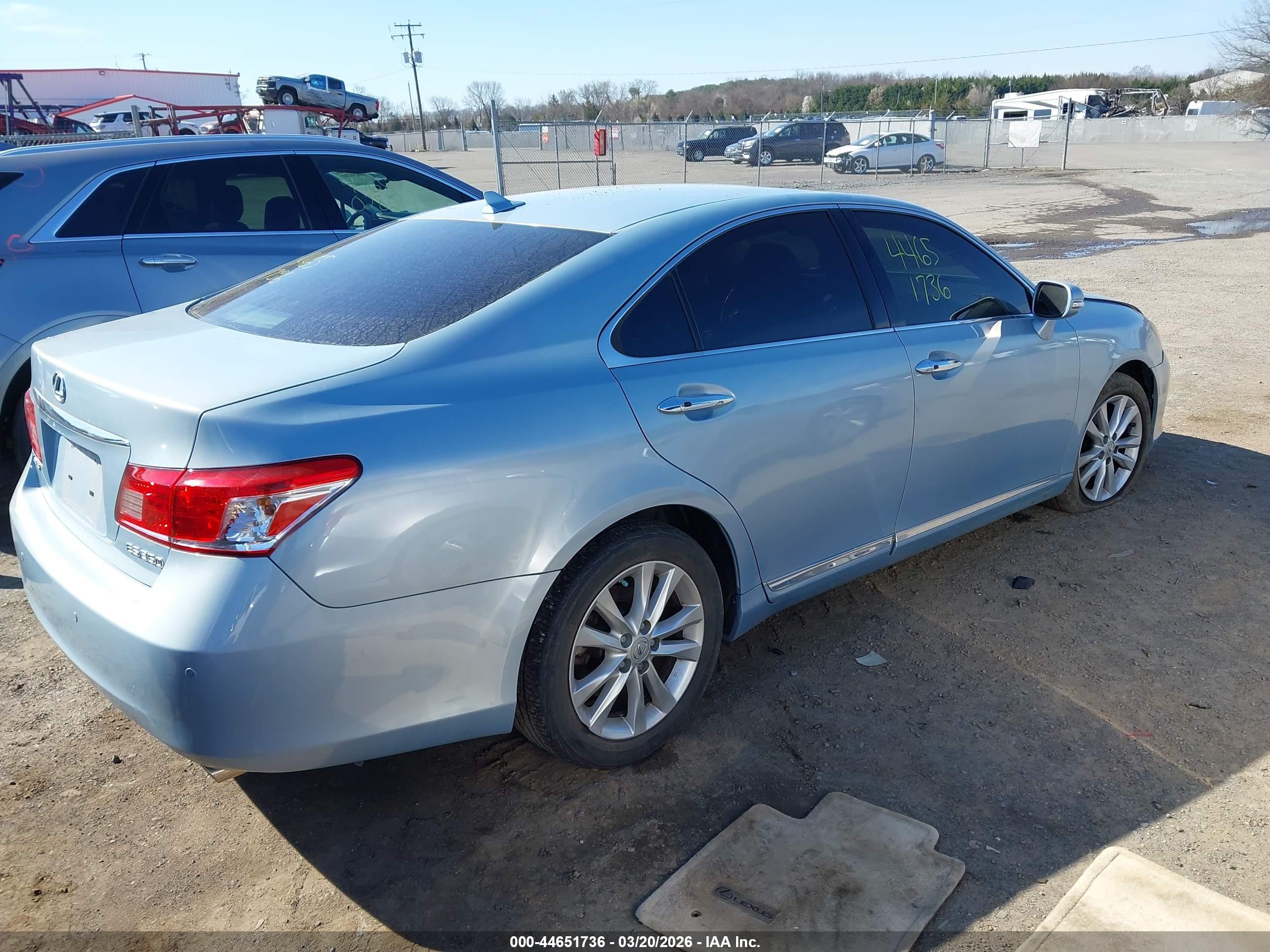 LEXUS ES image 4