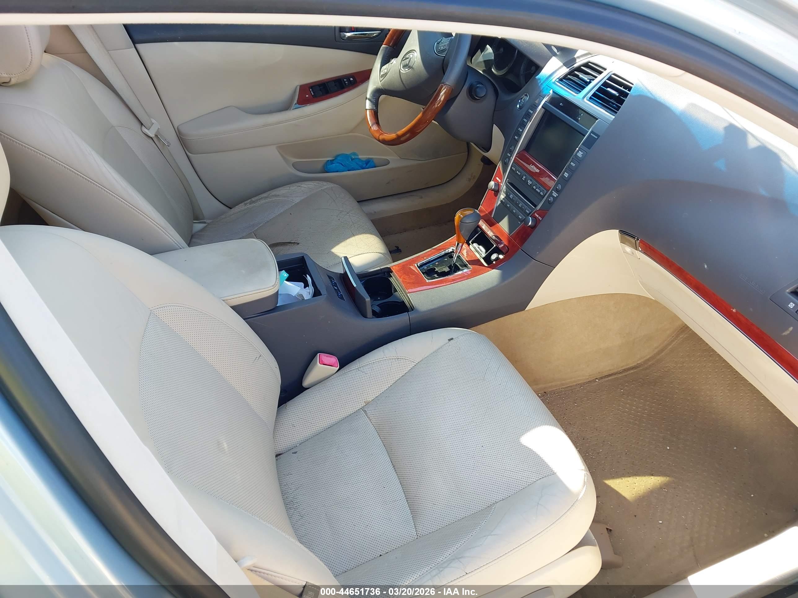LEXUS ES image 5
