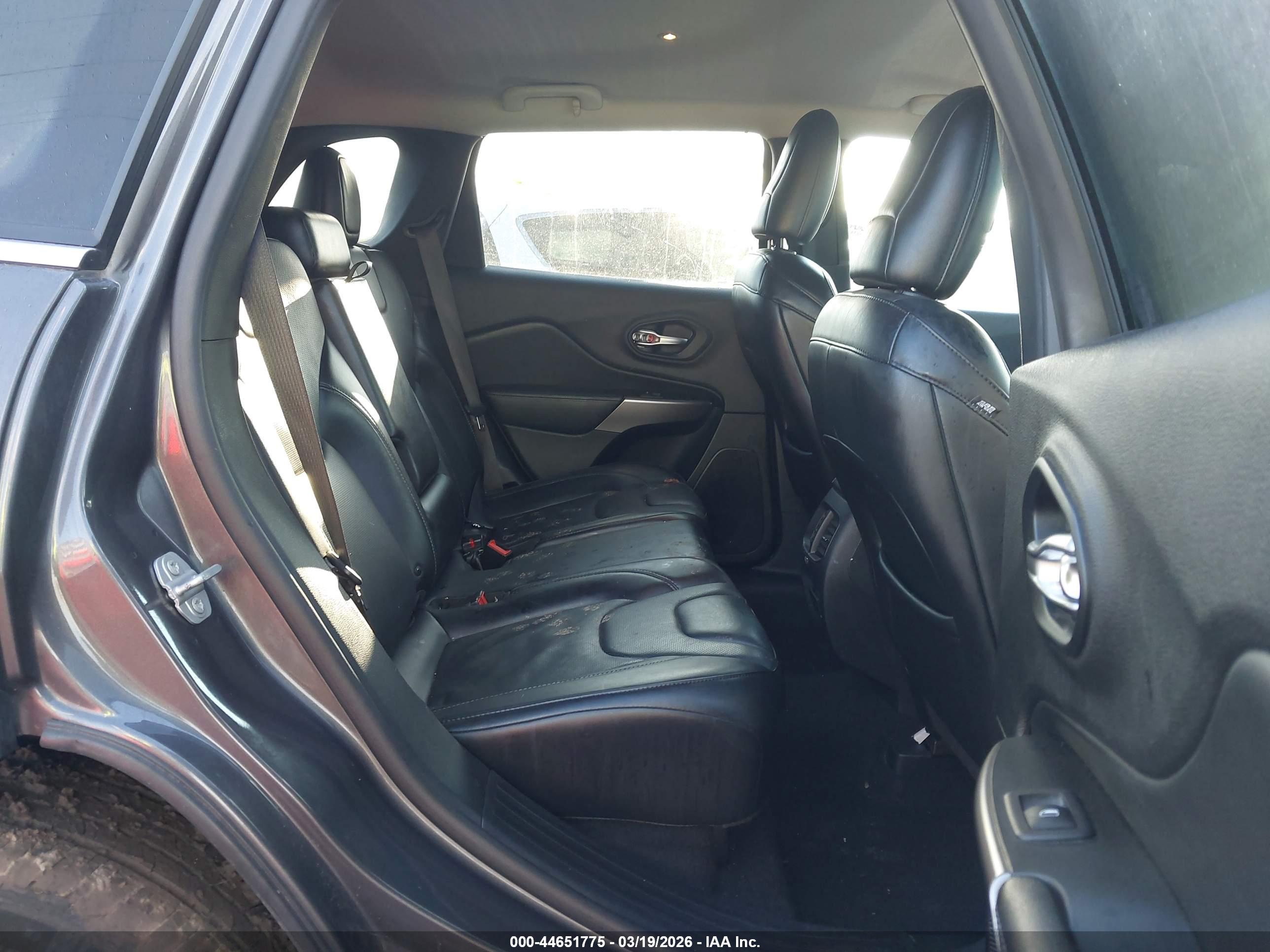 JEEP CHEROKEE image 8