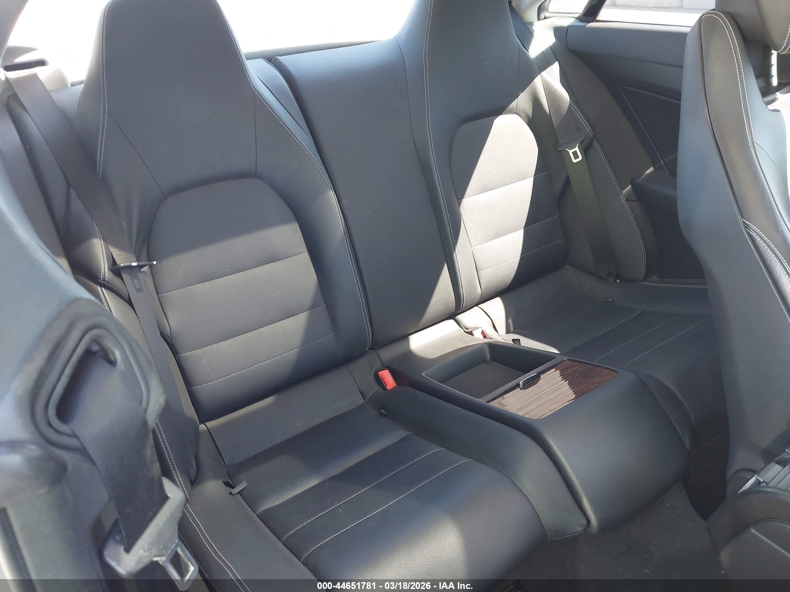MERCEDES-BENZ E image 8