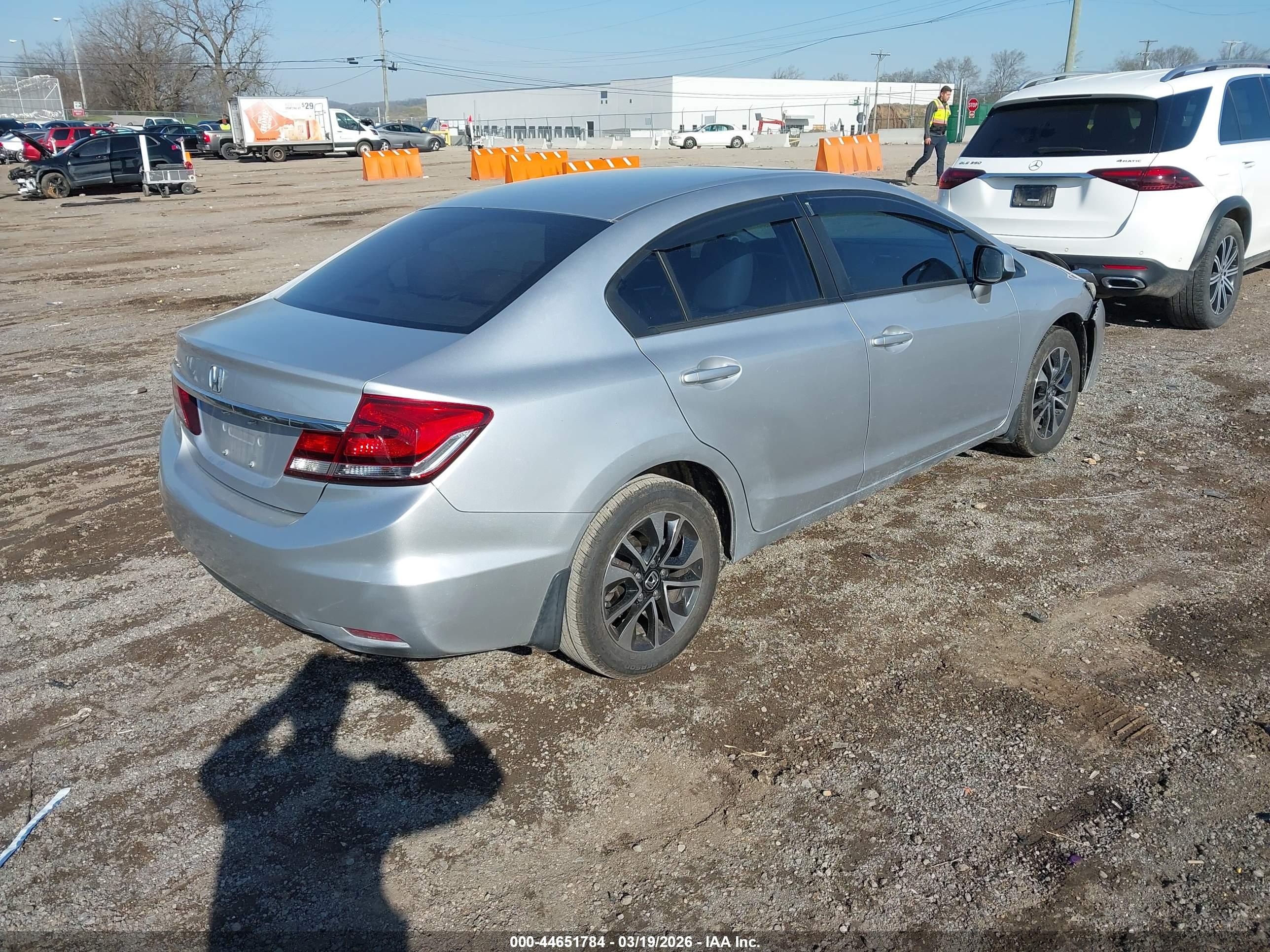 HONDA CIVIC image 4