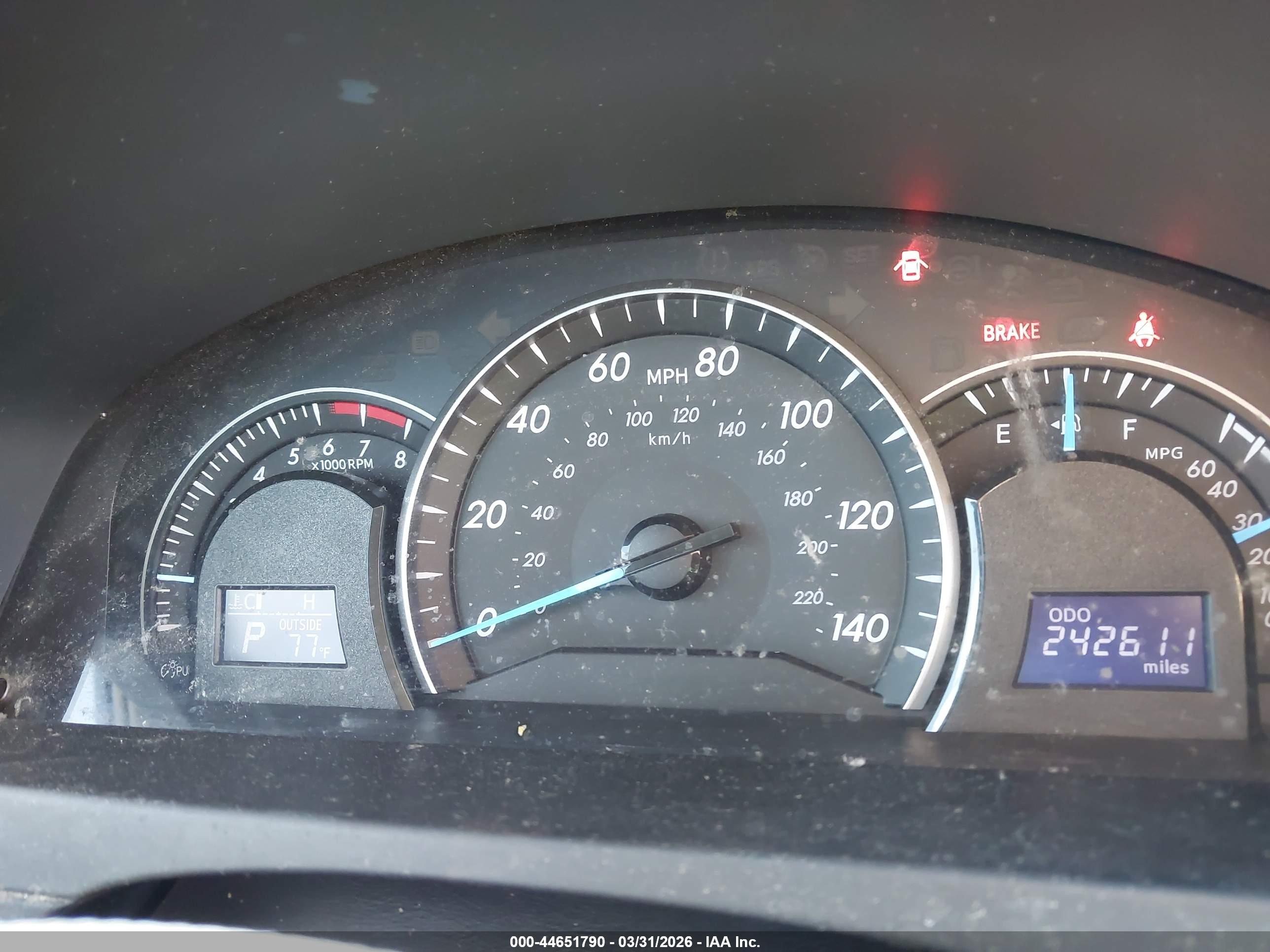 TOYOTA CAMRY image 7