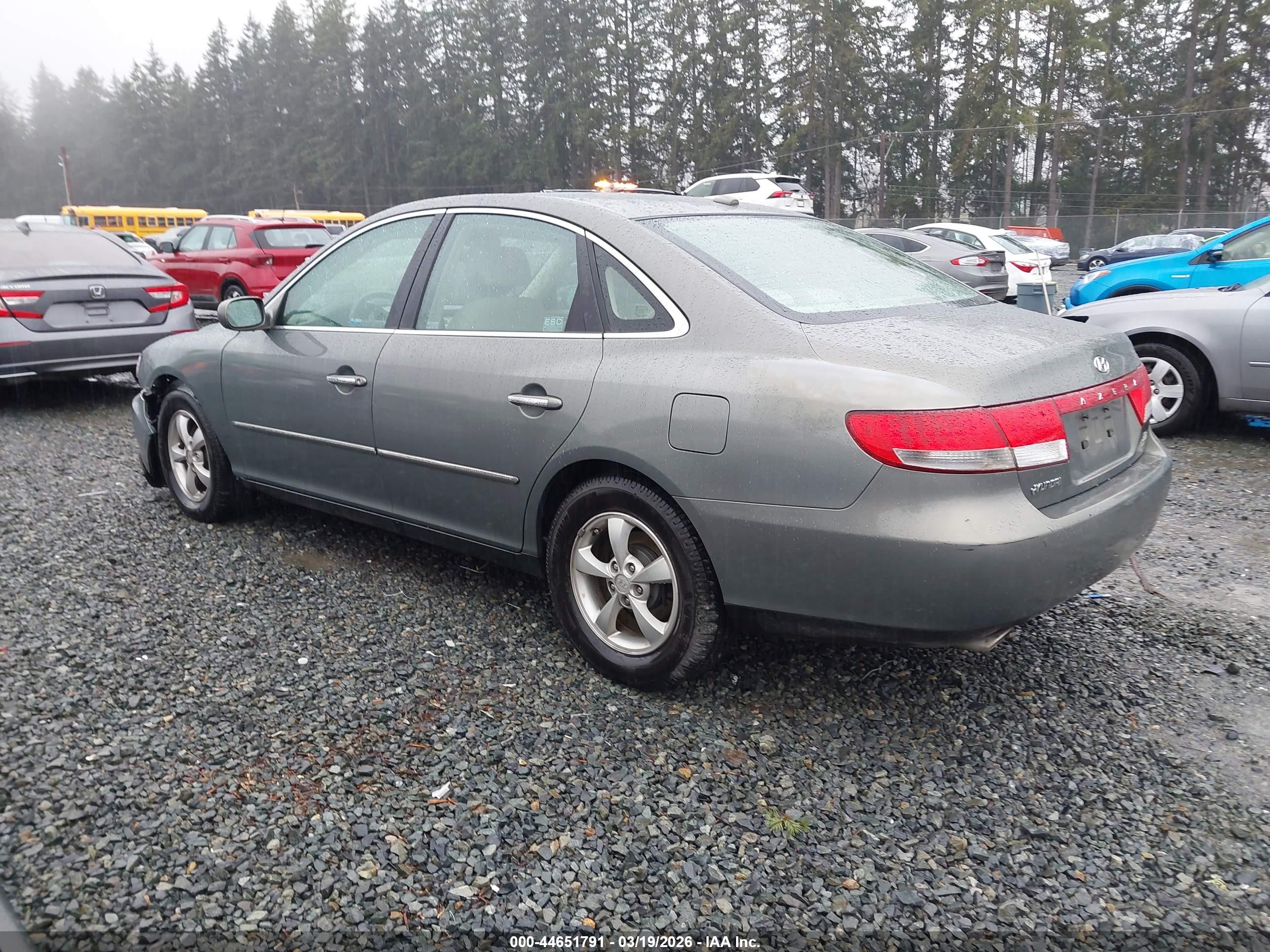 HYUNDAI AZERA image 3