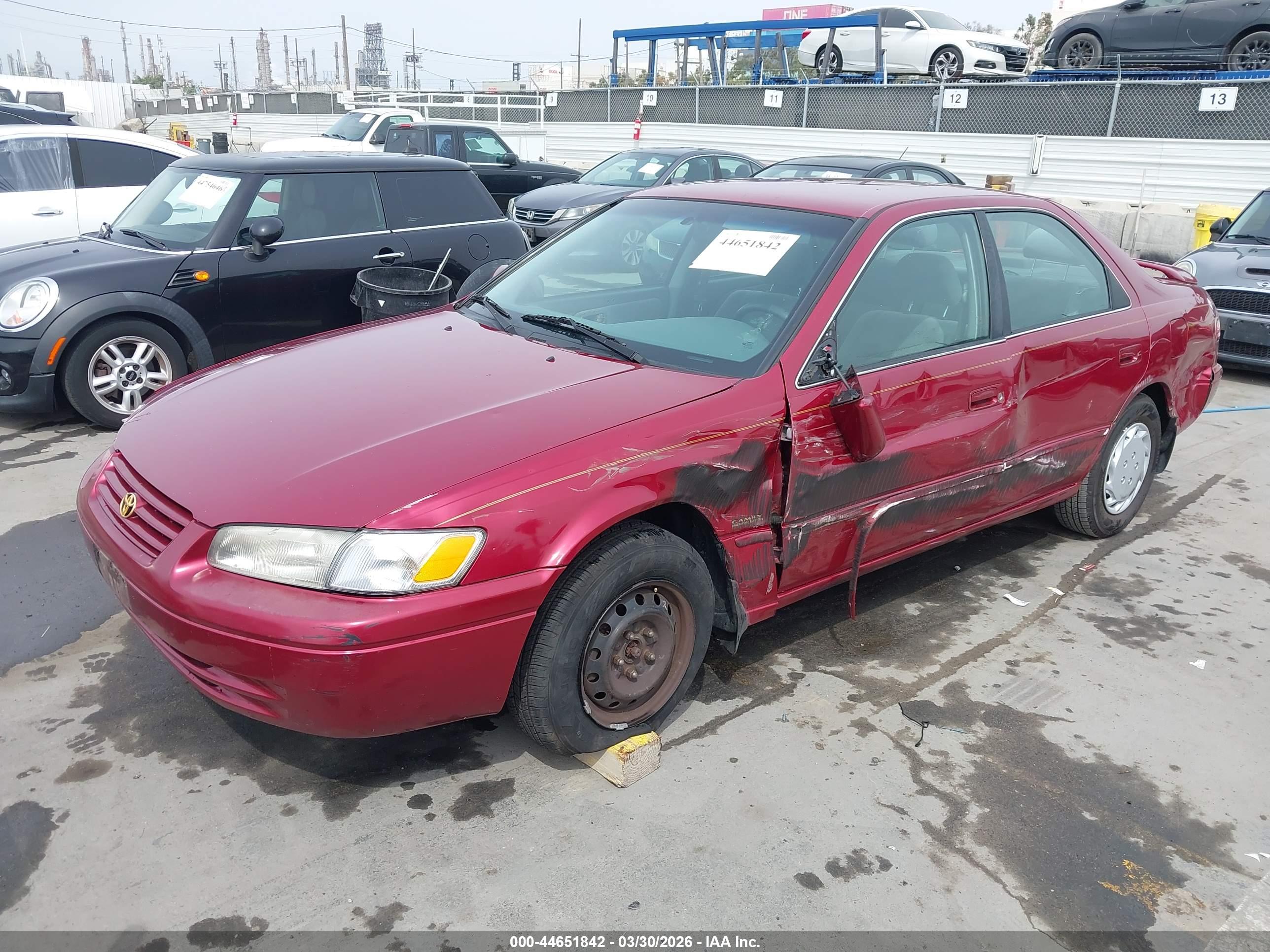TOYOTA CAMRY image 2