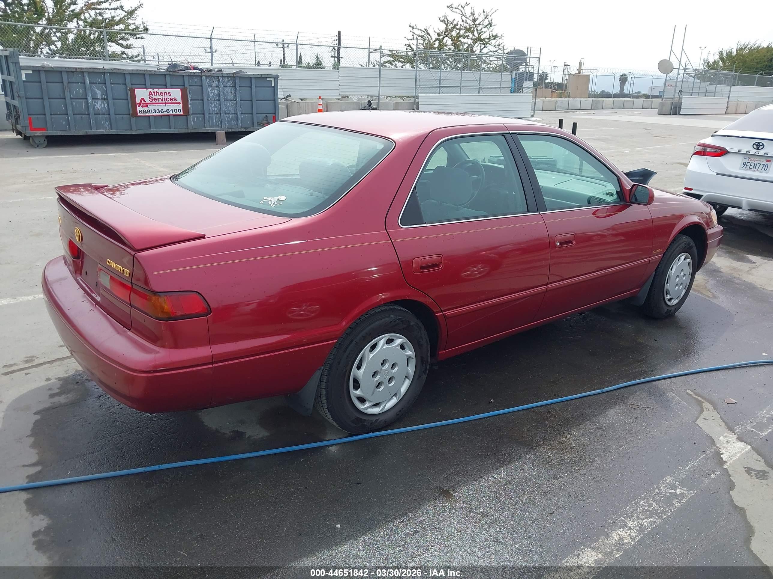 TOYOTA CAMRY image 4