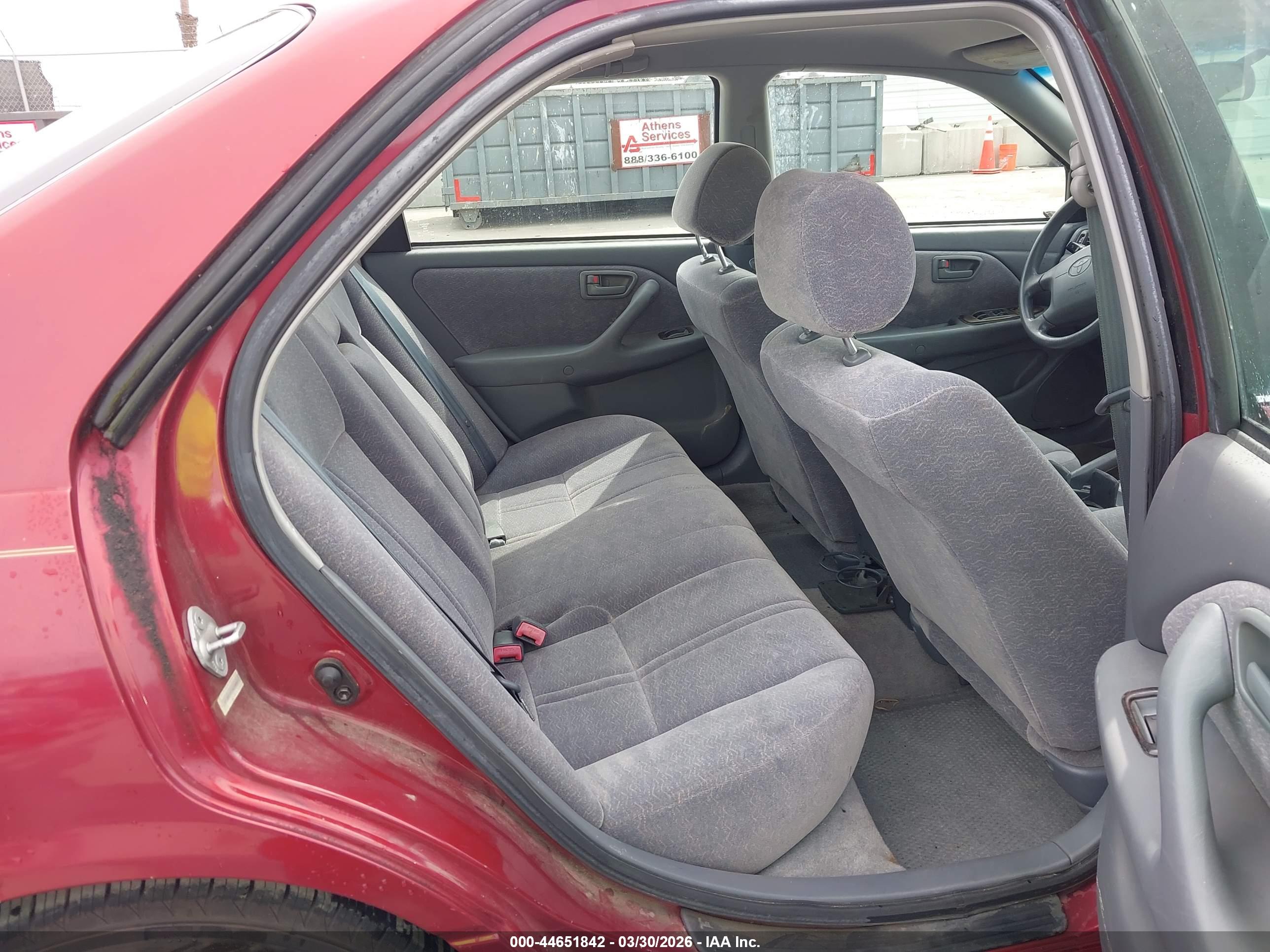 TOYOTA CAMRY image 8