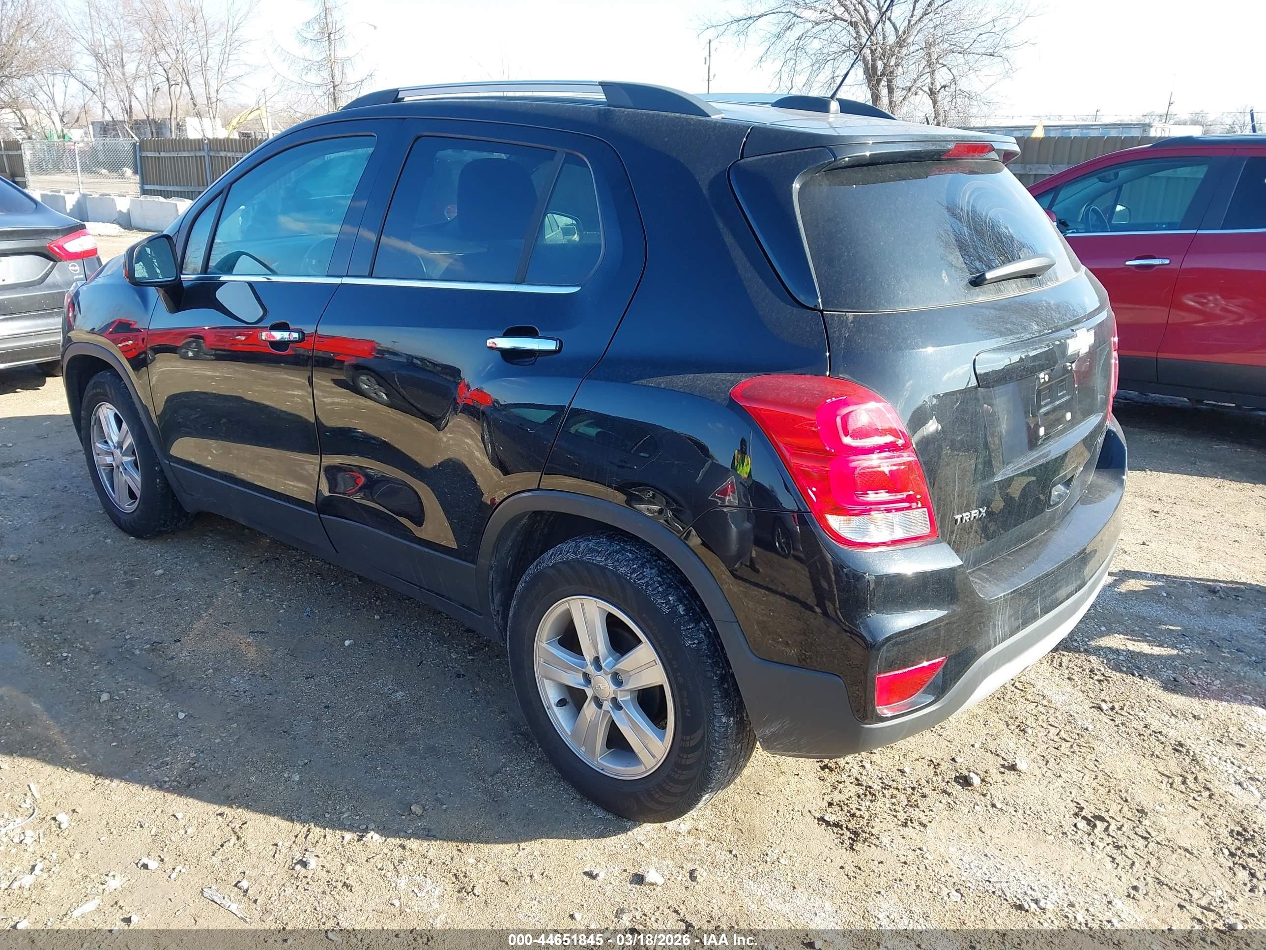 CHEVROLET TRAX image 3