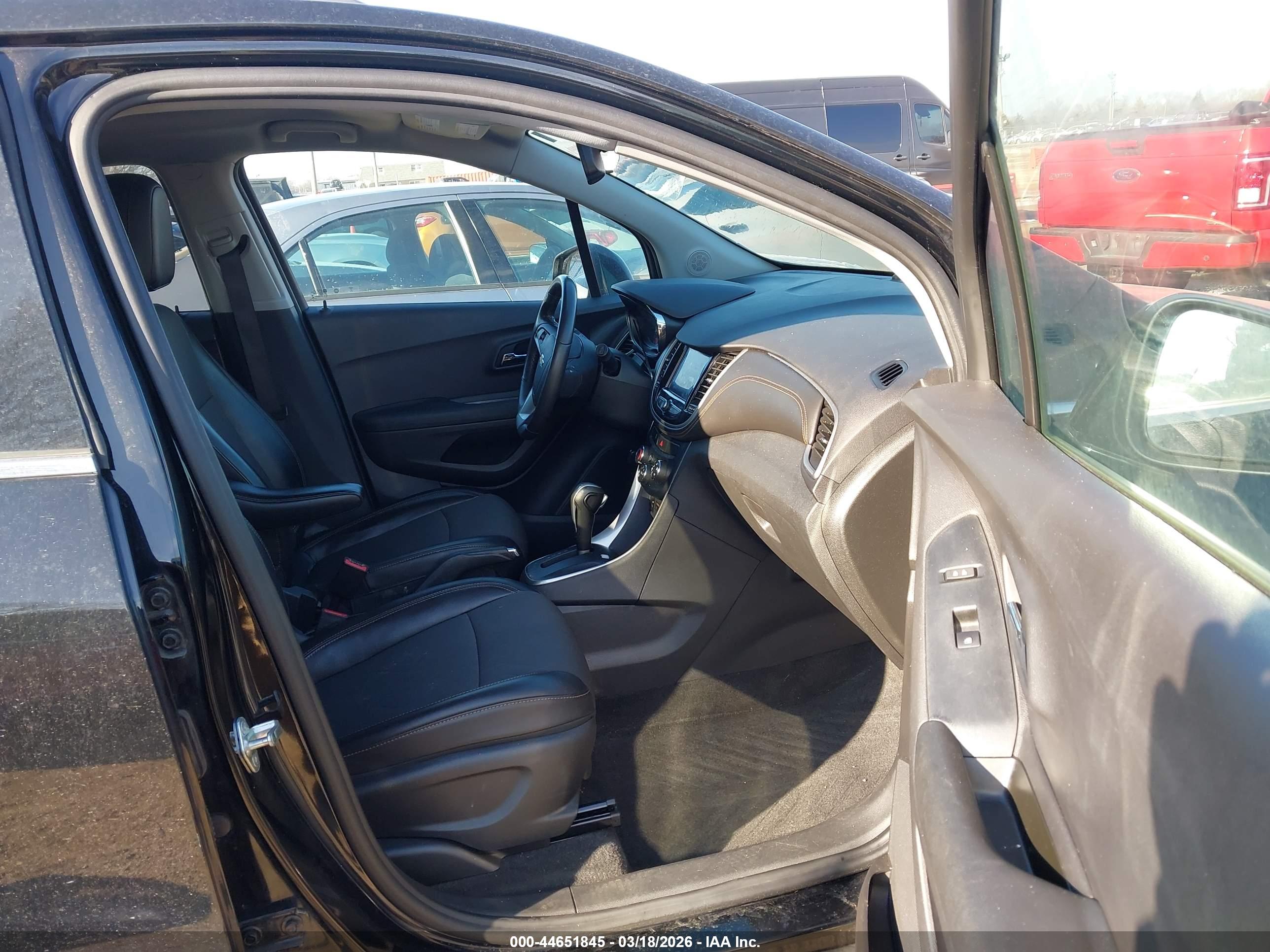 CHEVROLET TRAX image 5