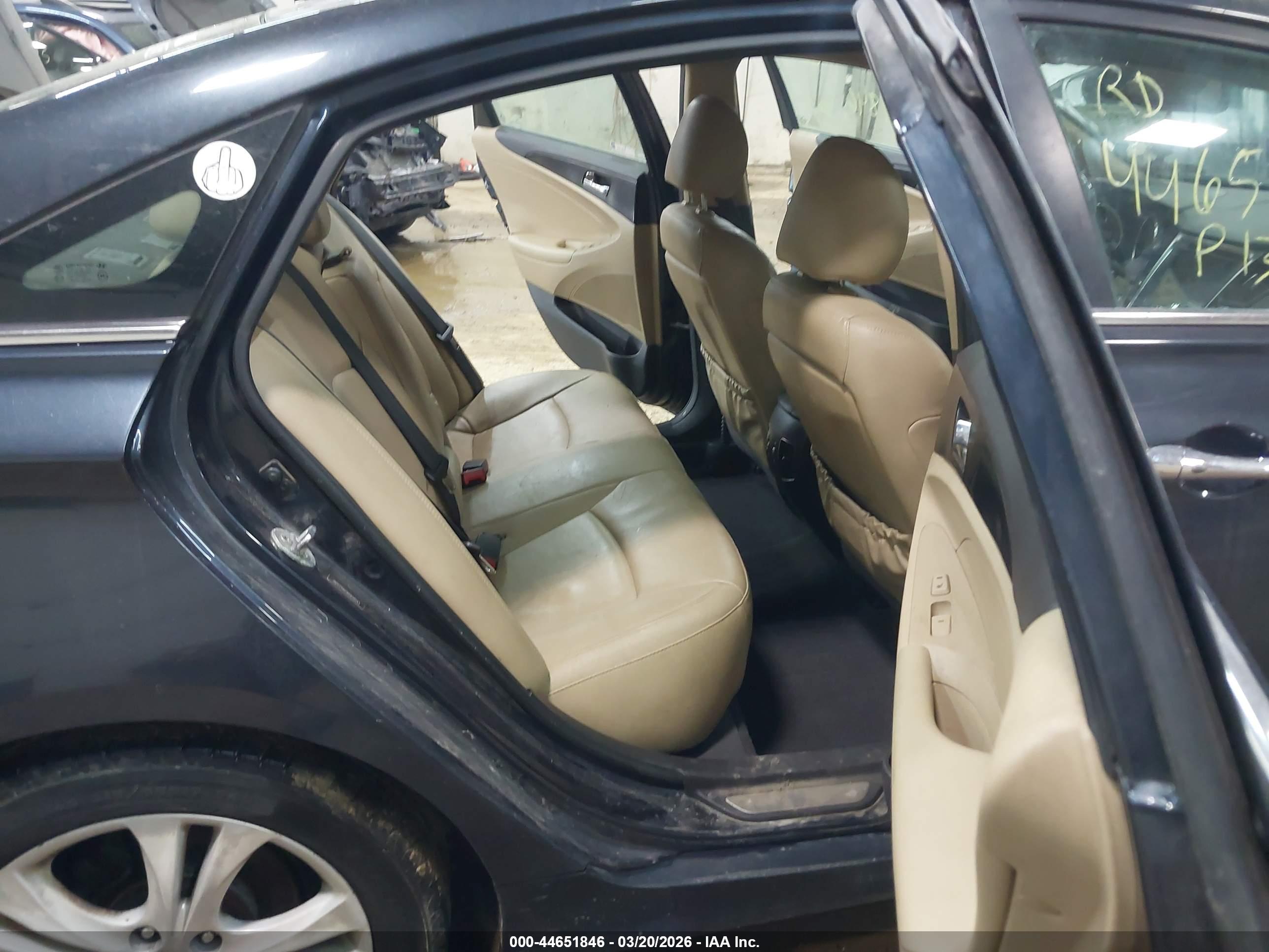 HYUNDAI SONATA image 8