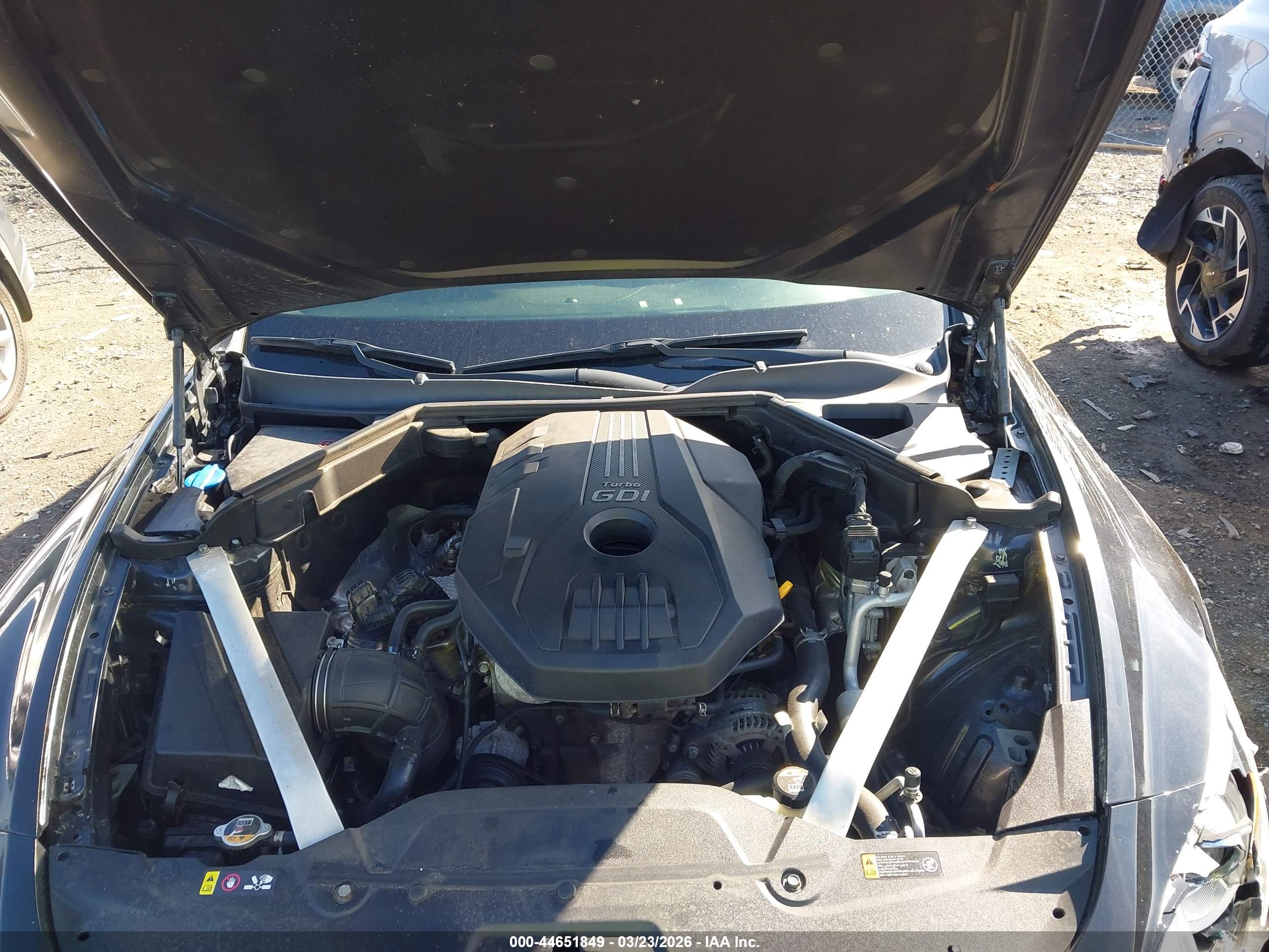 KIA STINGER image 10
