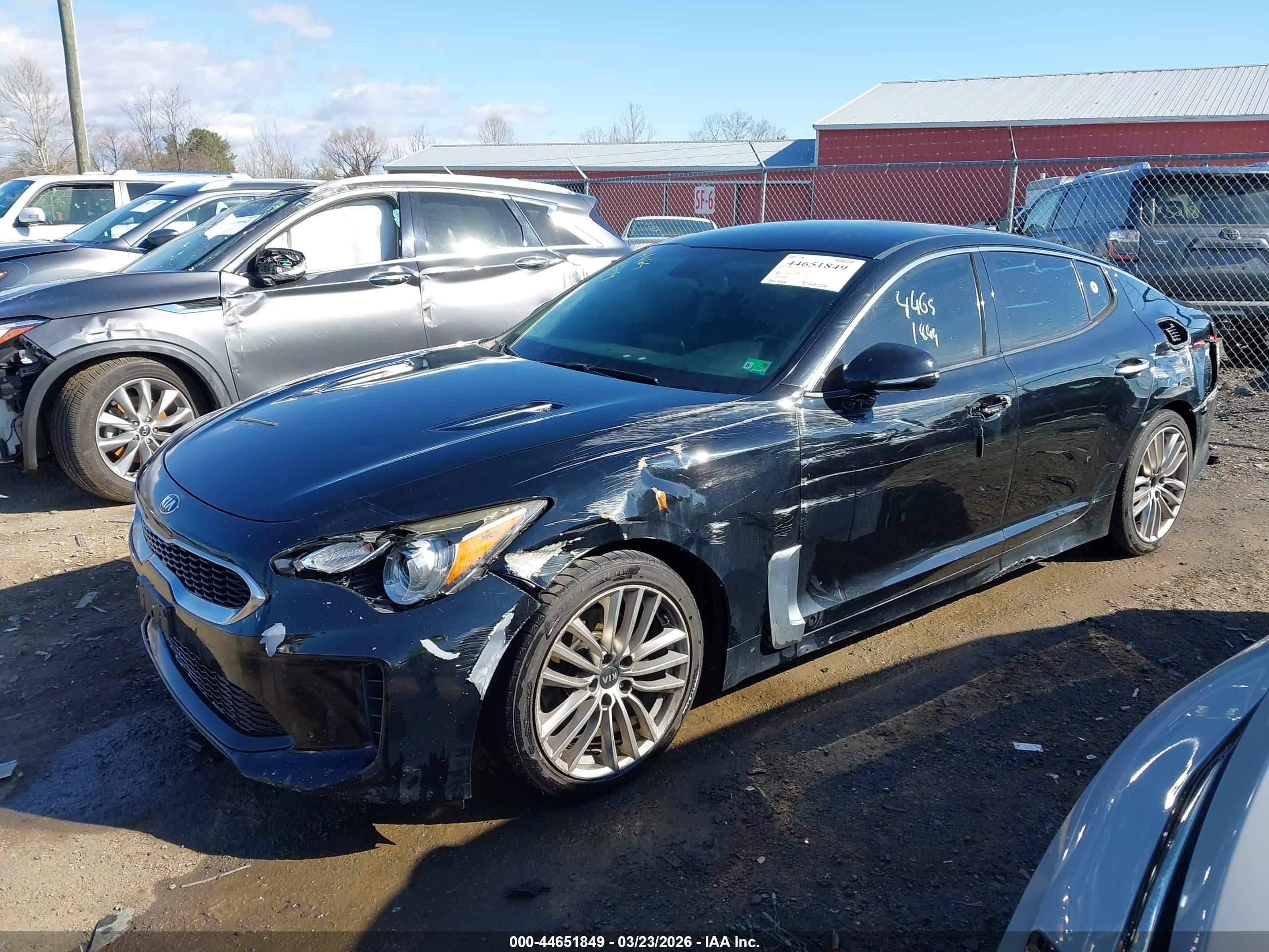 KIA STINGER image 2