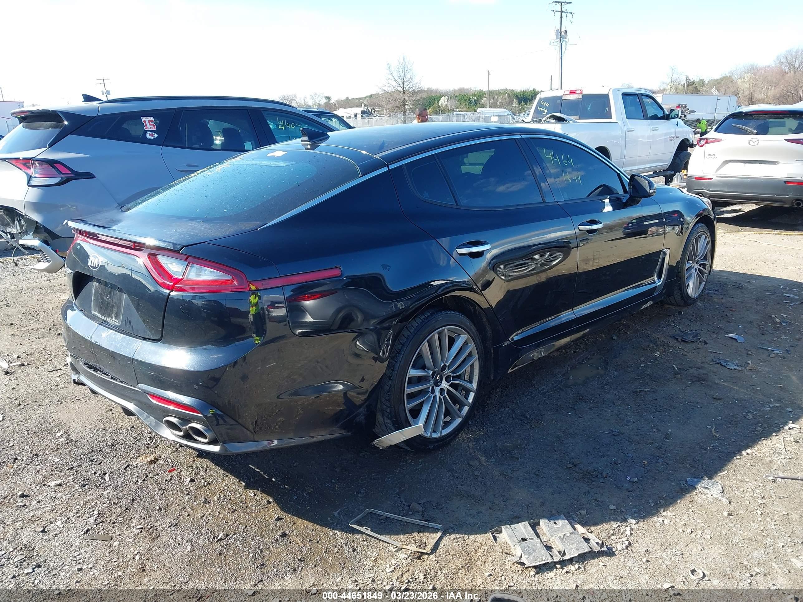 KIA STINGER image 4
