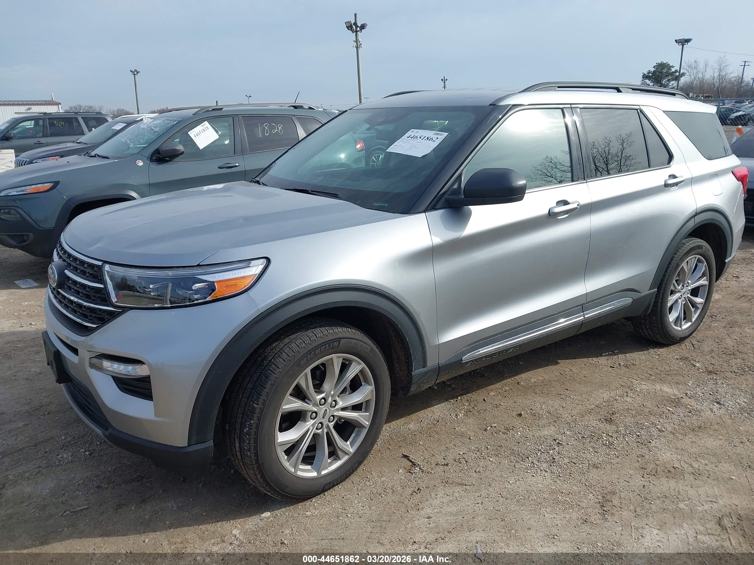 FORD EXPLORER image 2