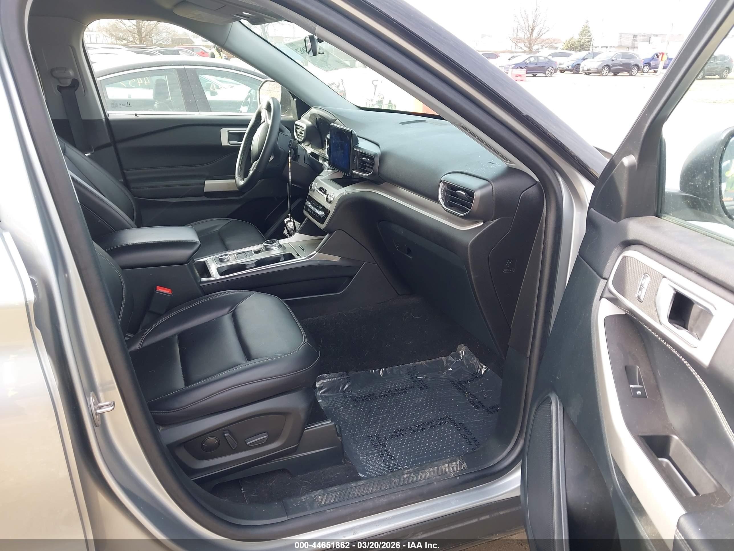 FORD EXPLORER image 5