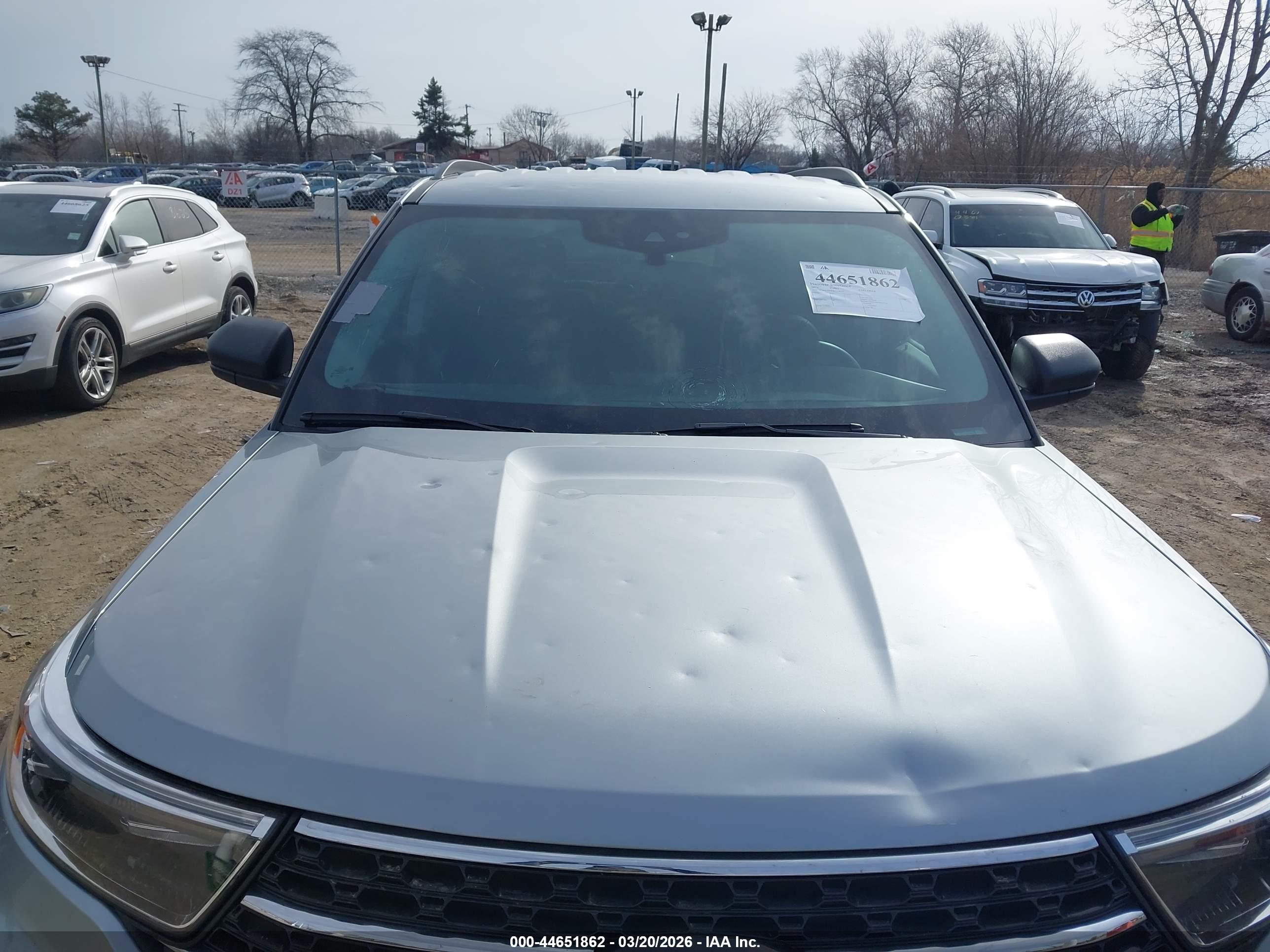 FORD EXPLORER image 6