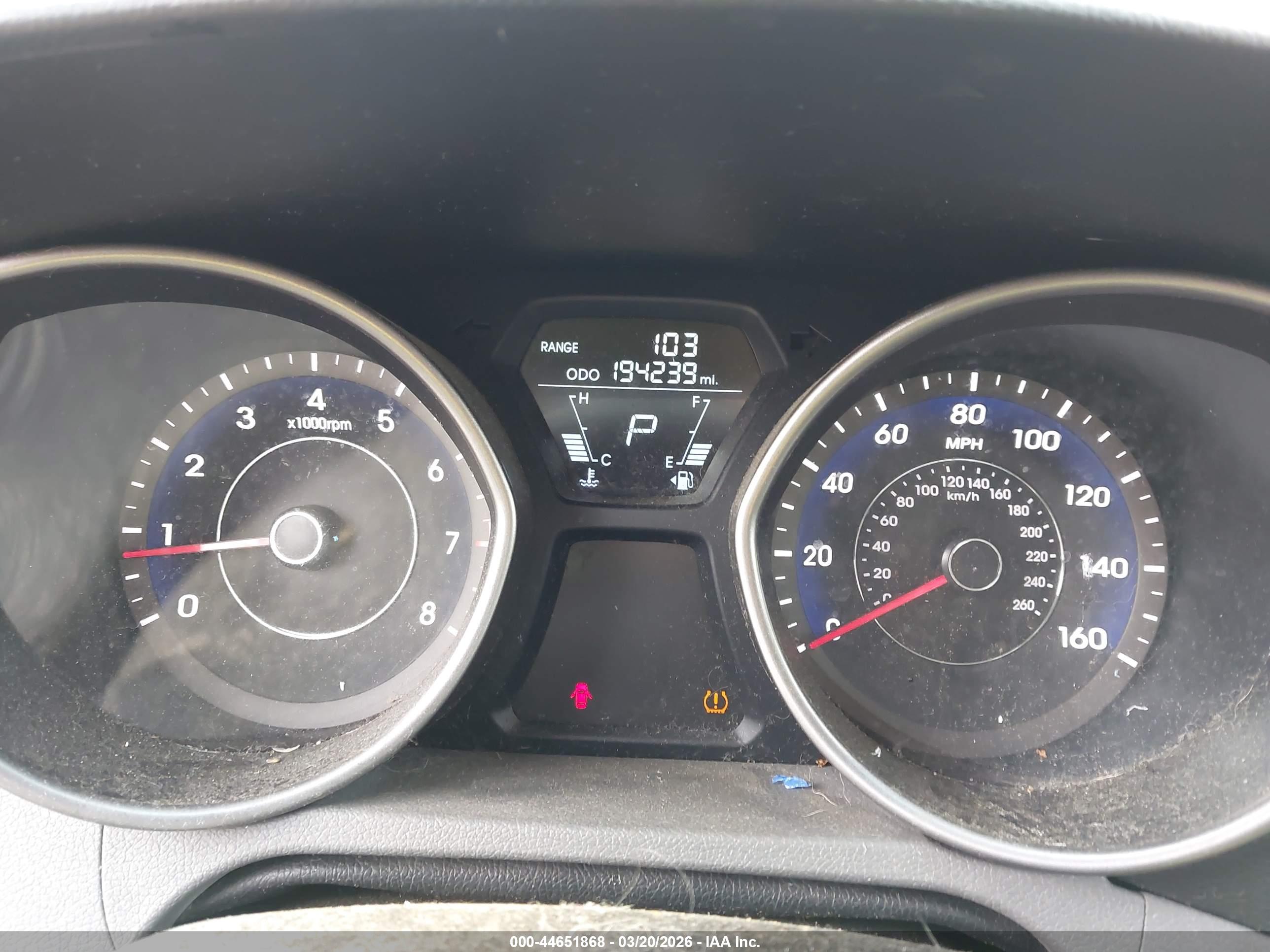 HYUNDAI ELANTRA image 7