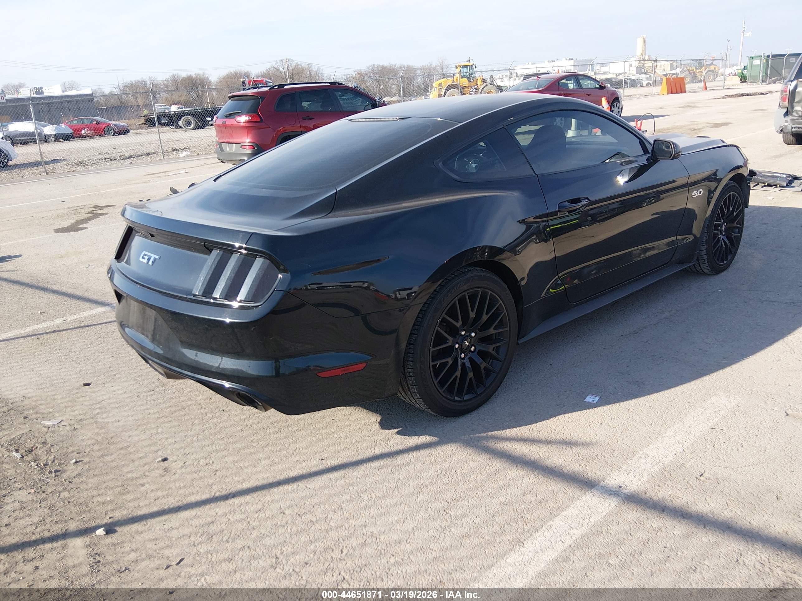 FORD MUSTANG image 4