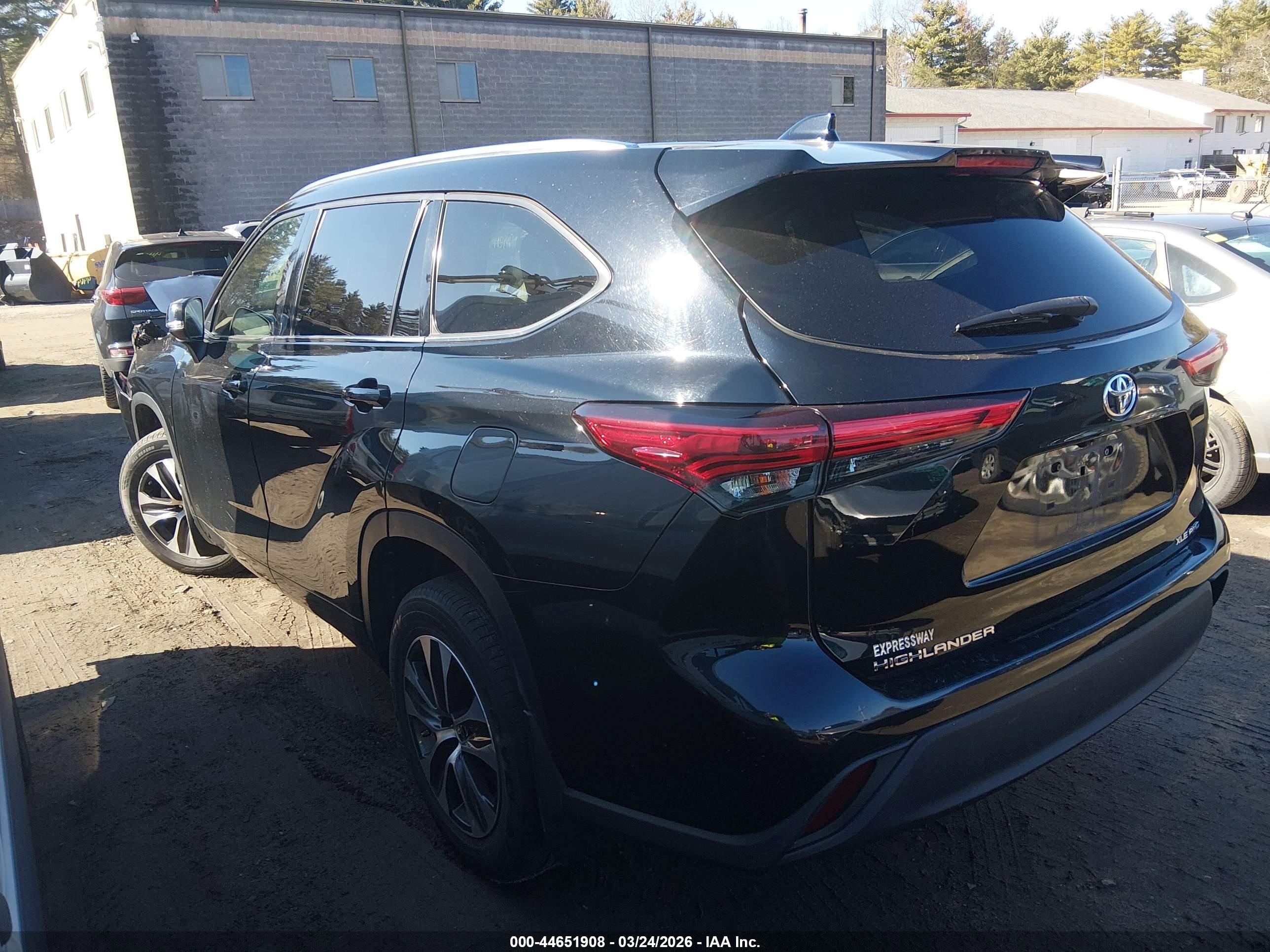 TOYOTA HIGHLANDER image 3