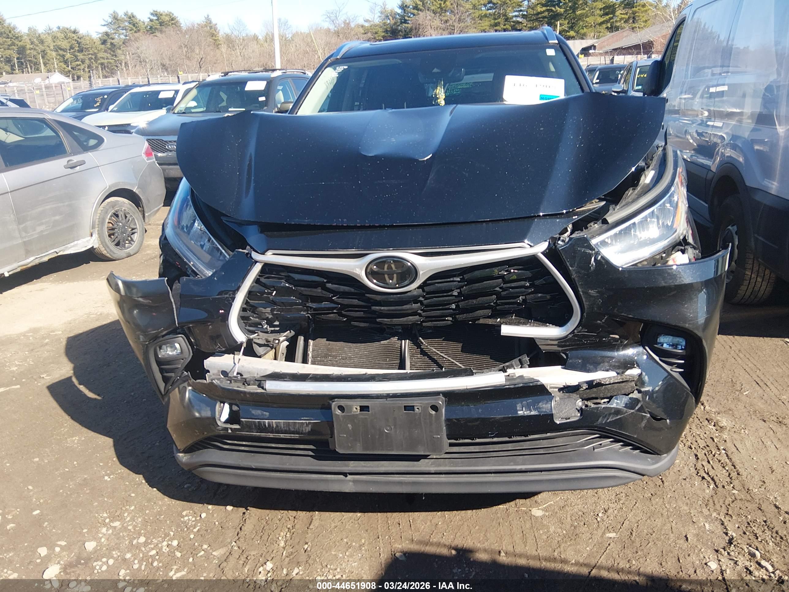 TOYOTA HIGHLANDER image 6