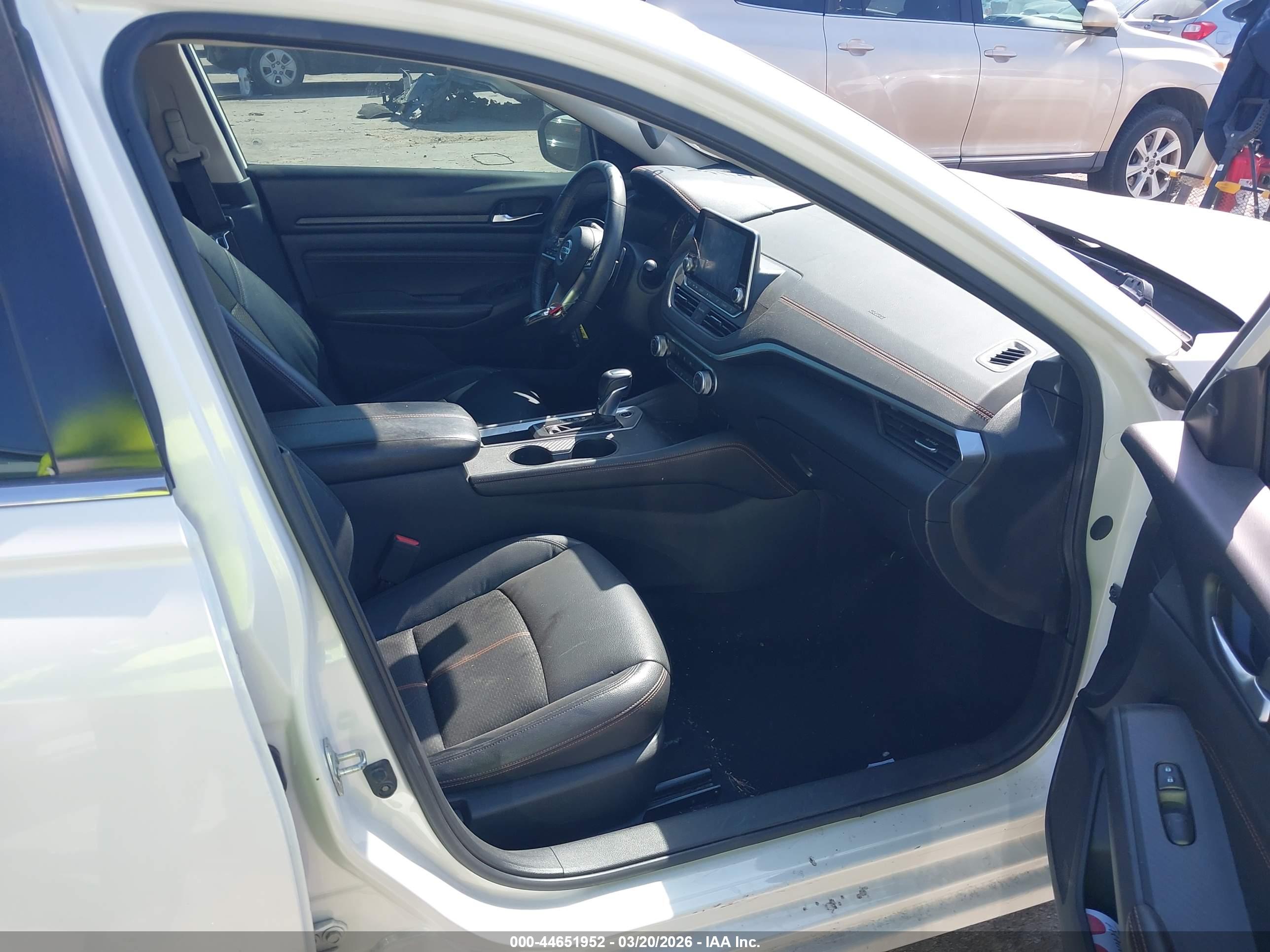 NISSAN ALTIMA image 5
