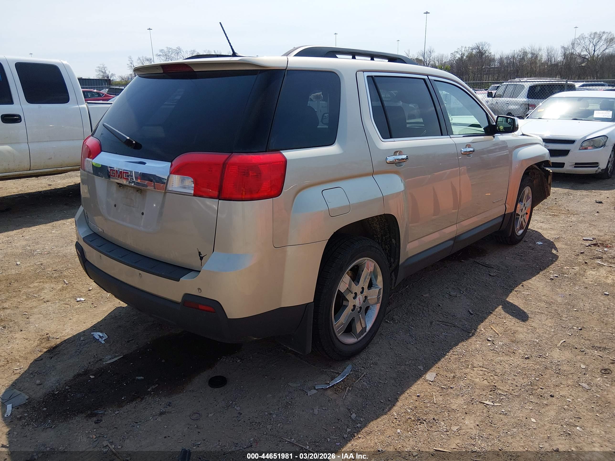 GMC TERRAIN image 4