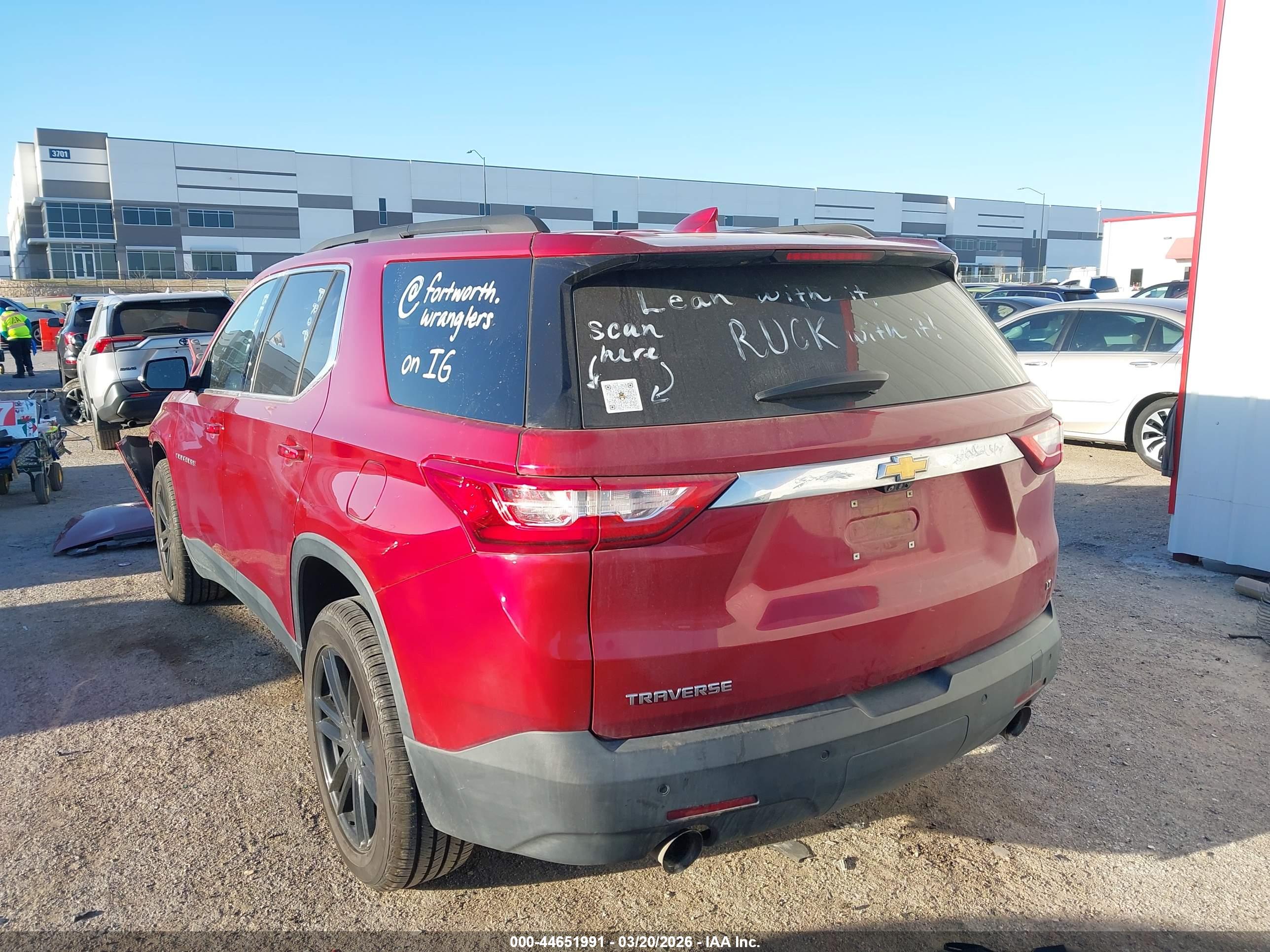 CHEVROLET TRAVERSE image 3